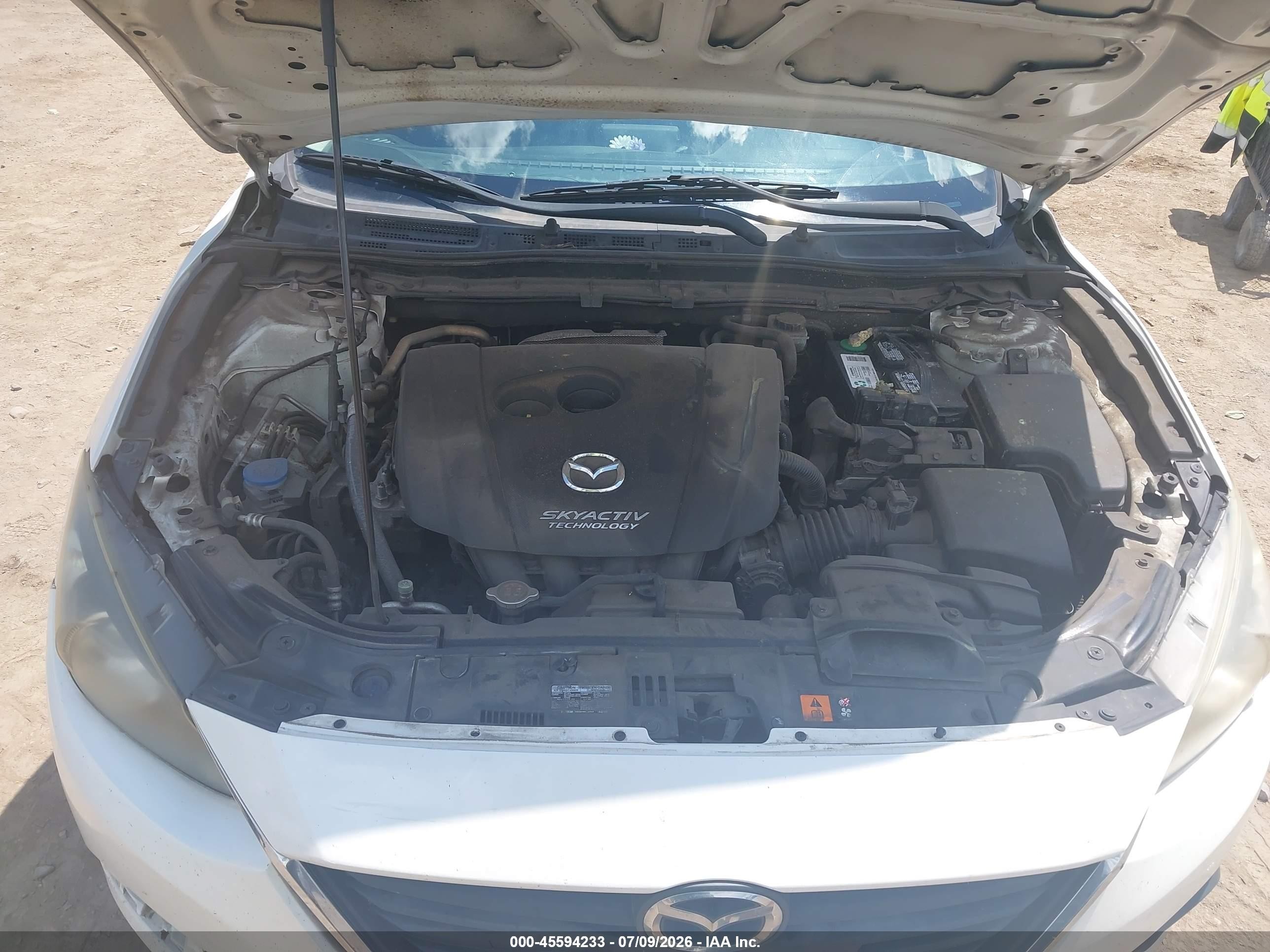 2014 Mazda Mazda3 I Touring White vin: JM1BM1V70E1132427
