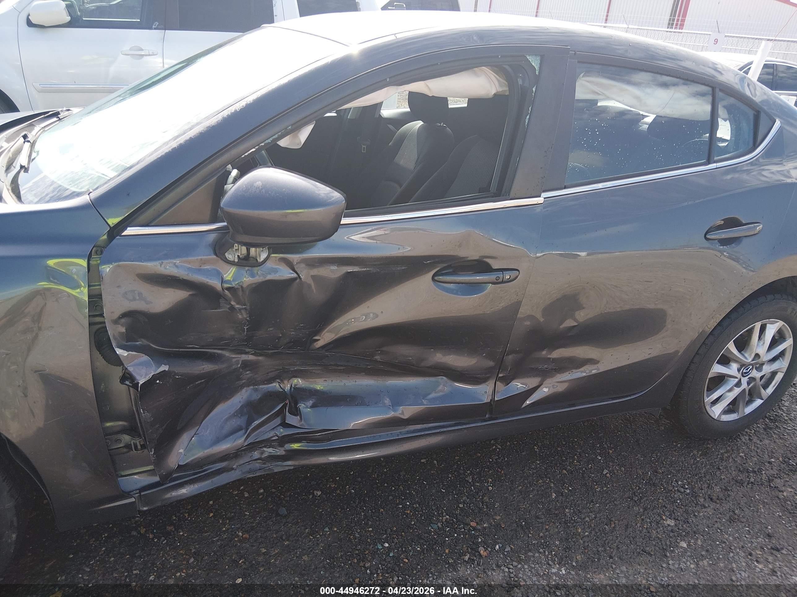 2014 Mazda Mazda3 I Touring Gray vin: JM1BM1V70E1212147