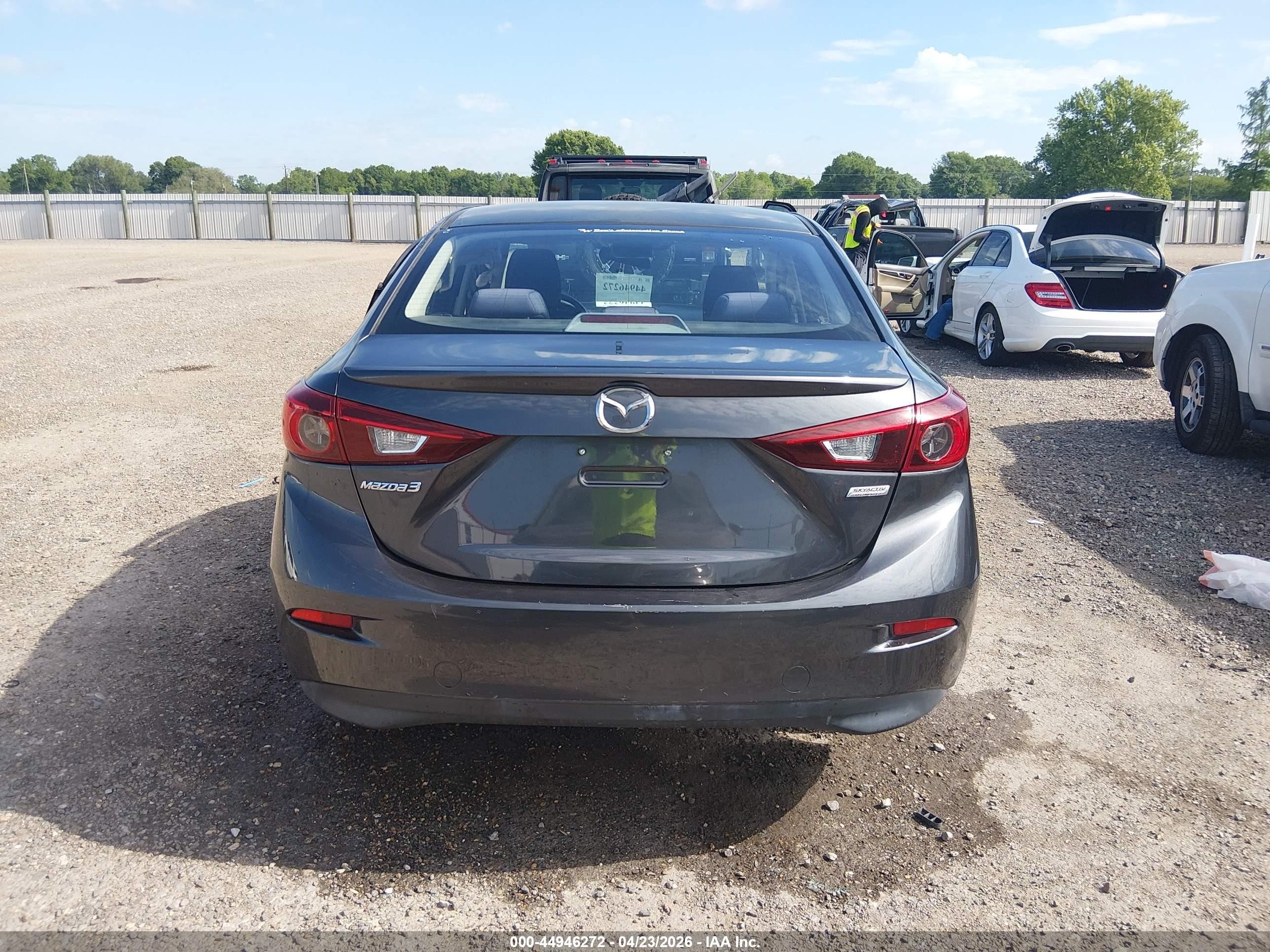 2014 Mazda Mazda3 I Touring Gray vin: JM1BM1V70E1212147