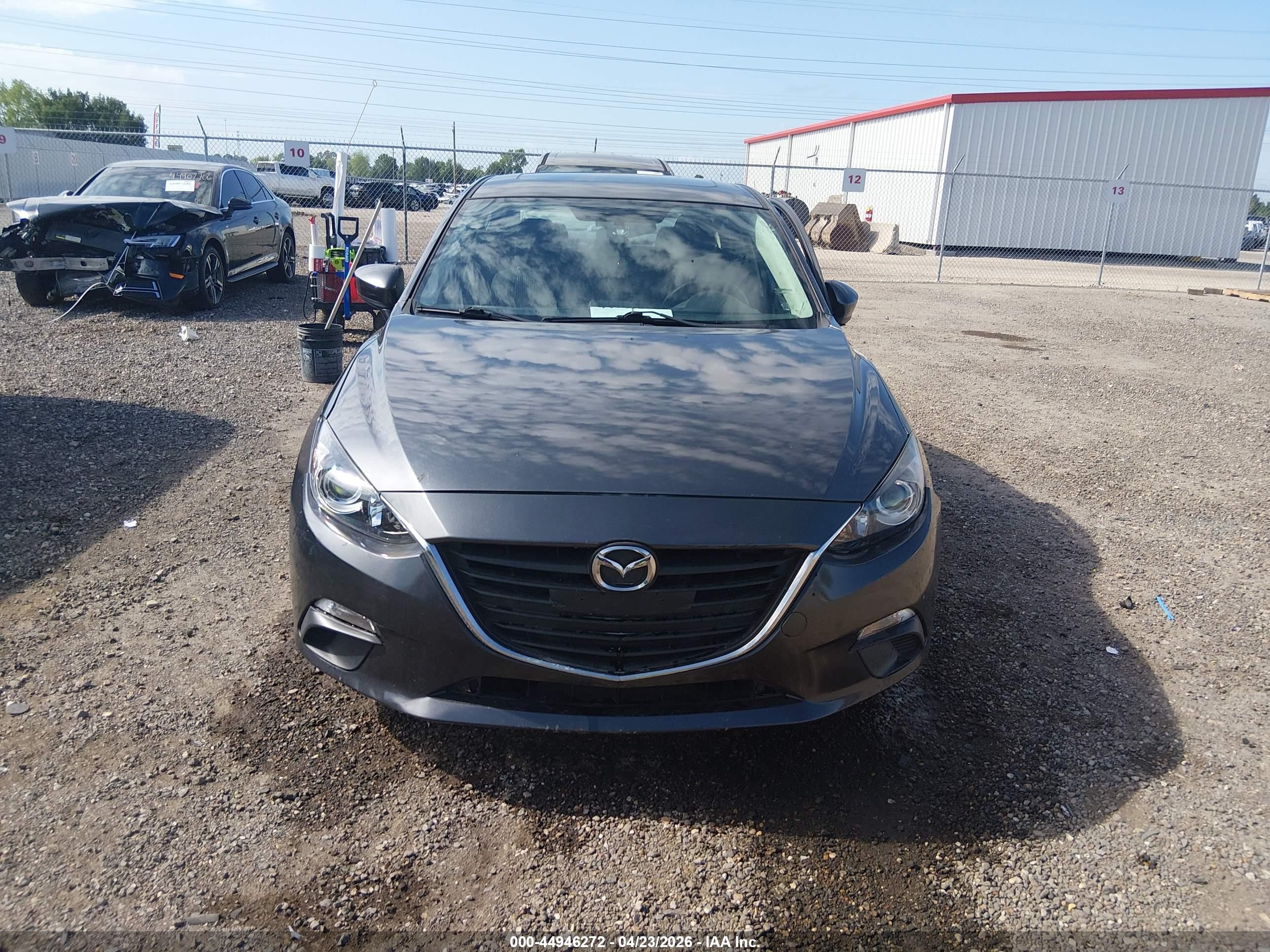 2014 Mazda Mazda3 I Touring Gray vin: JM1BM1V70E1212147