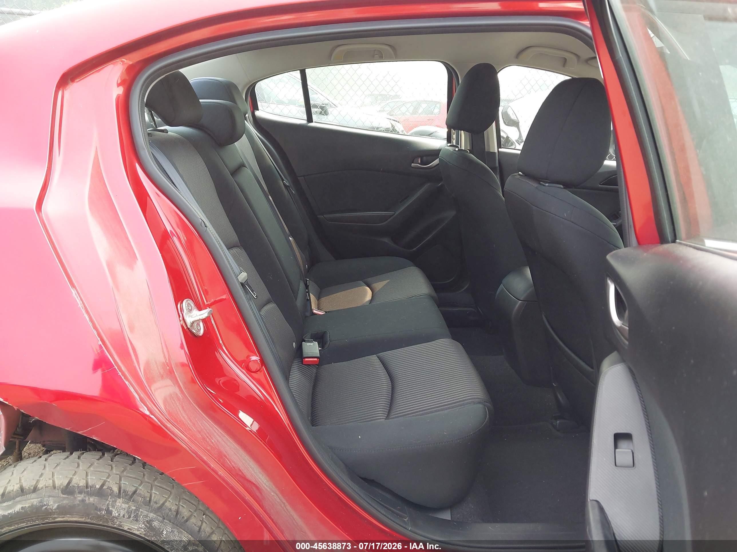 2014 Mazda Mazda3 I Touring Красный vin: JM1BM1V71E1144313