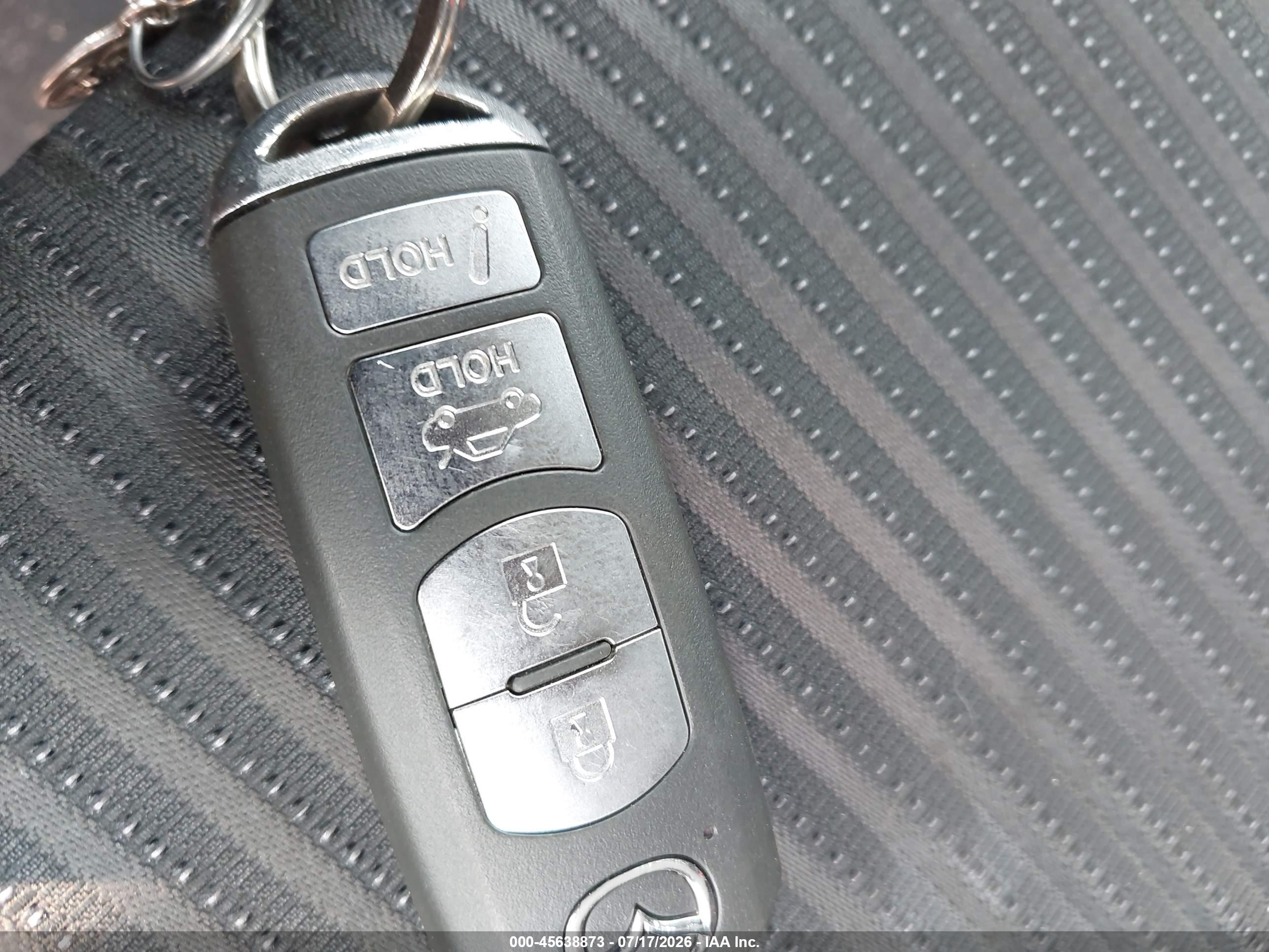 2014 Mazda Mazda3 I Touring Красный vin: JM1BM1V71E1144313