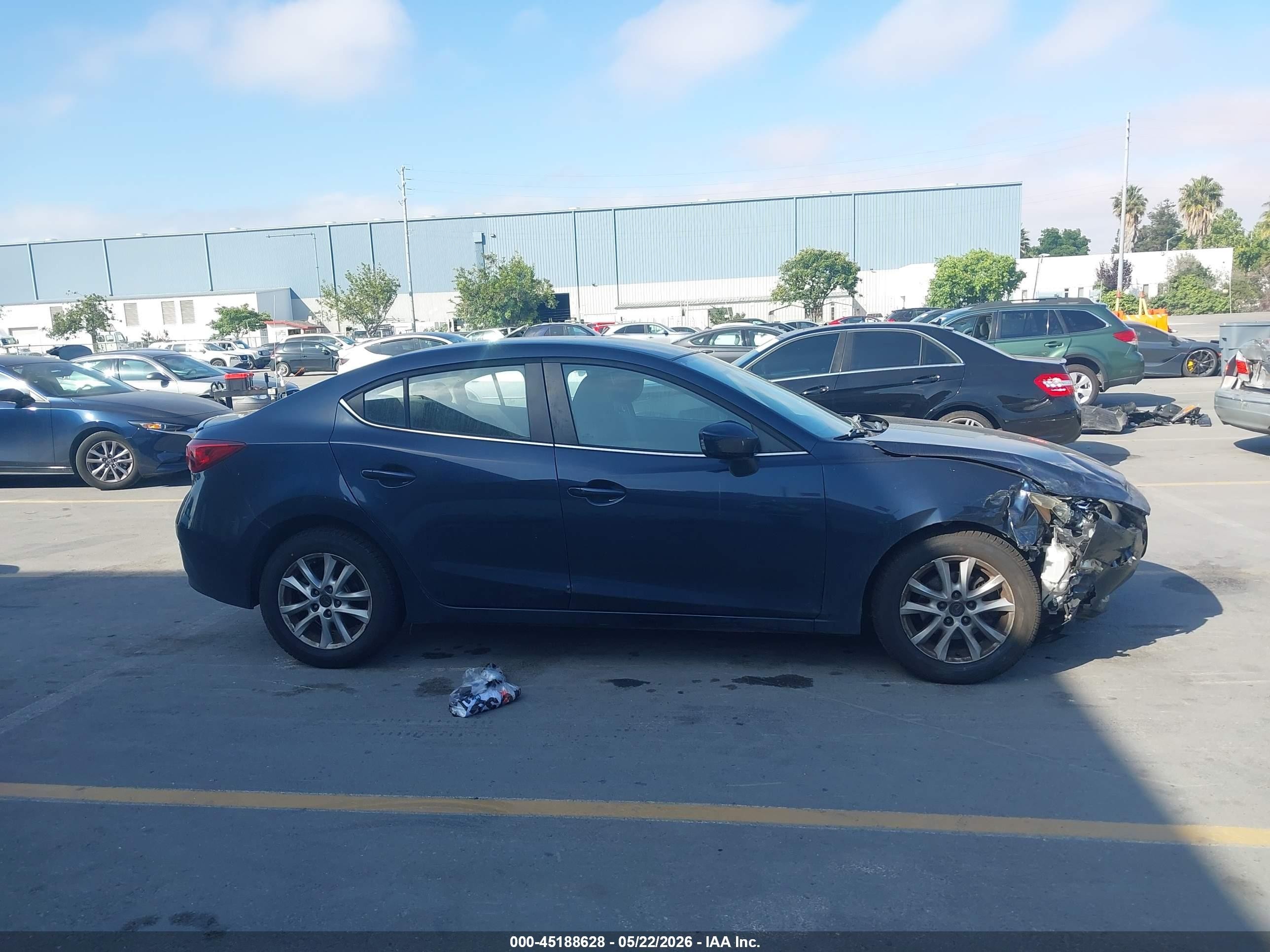 2014 Mazda Mazda3 I Touring Blue vin: JM1BM1V71E1211797