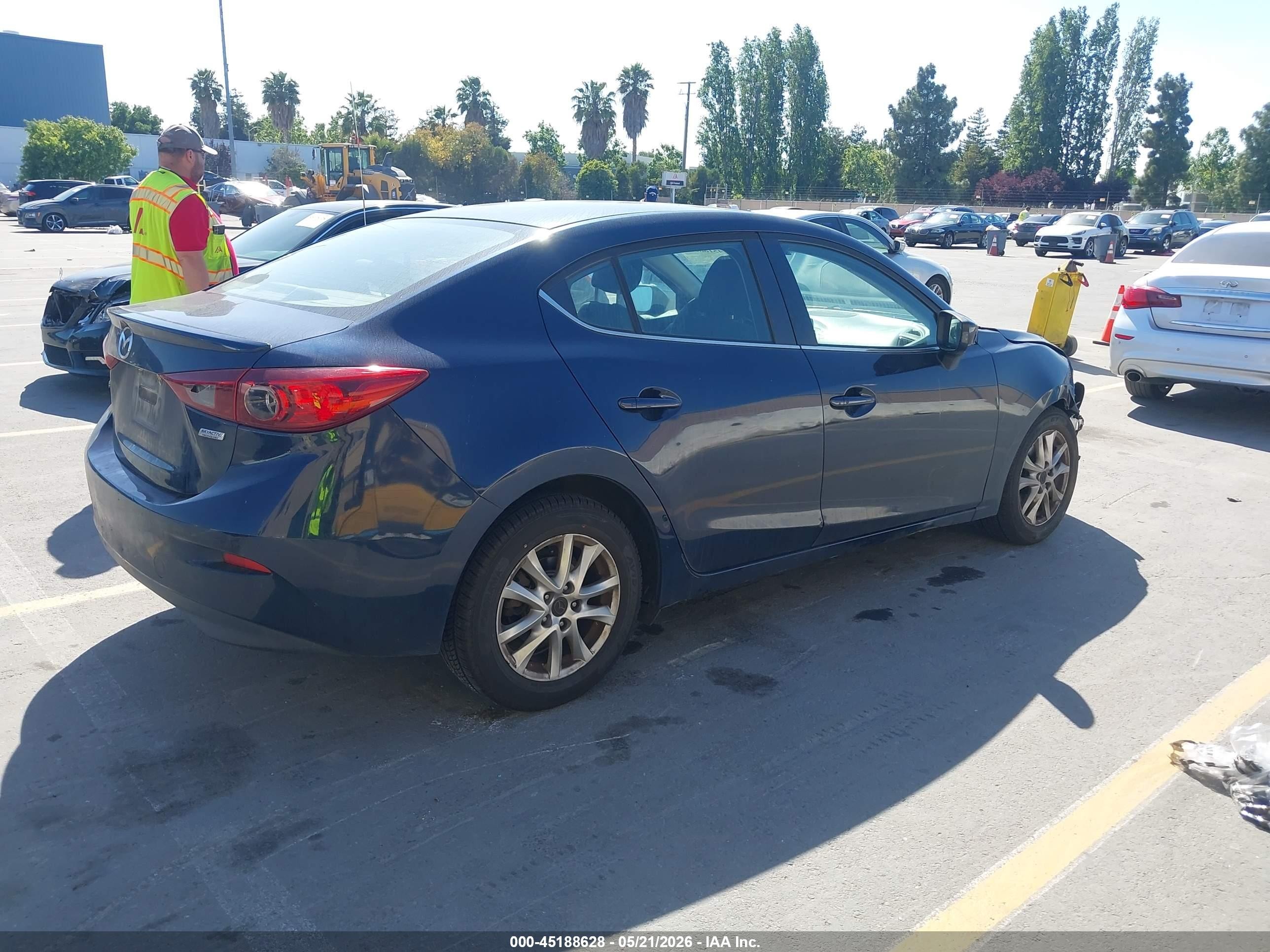 2014 Mazda Mazda3 I Touring Blue vin: JM1BM1V71E1211797