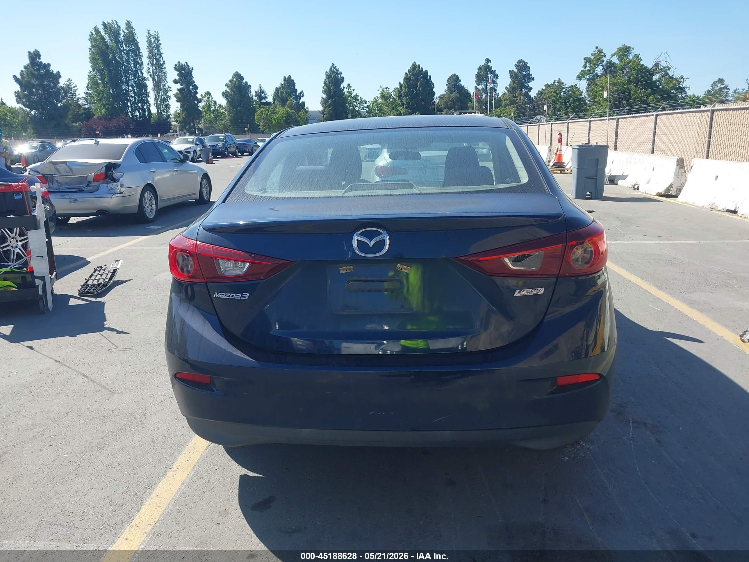 2014 Mazda Mazda3 I Touring Blue vin: JM1BM1V71E1211797