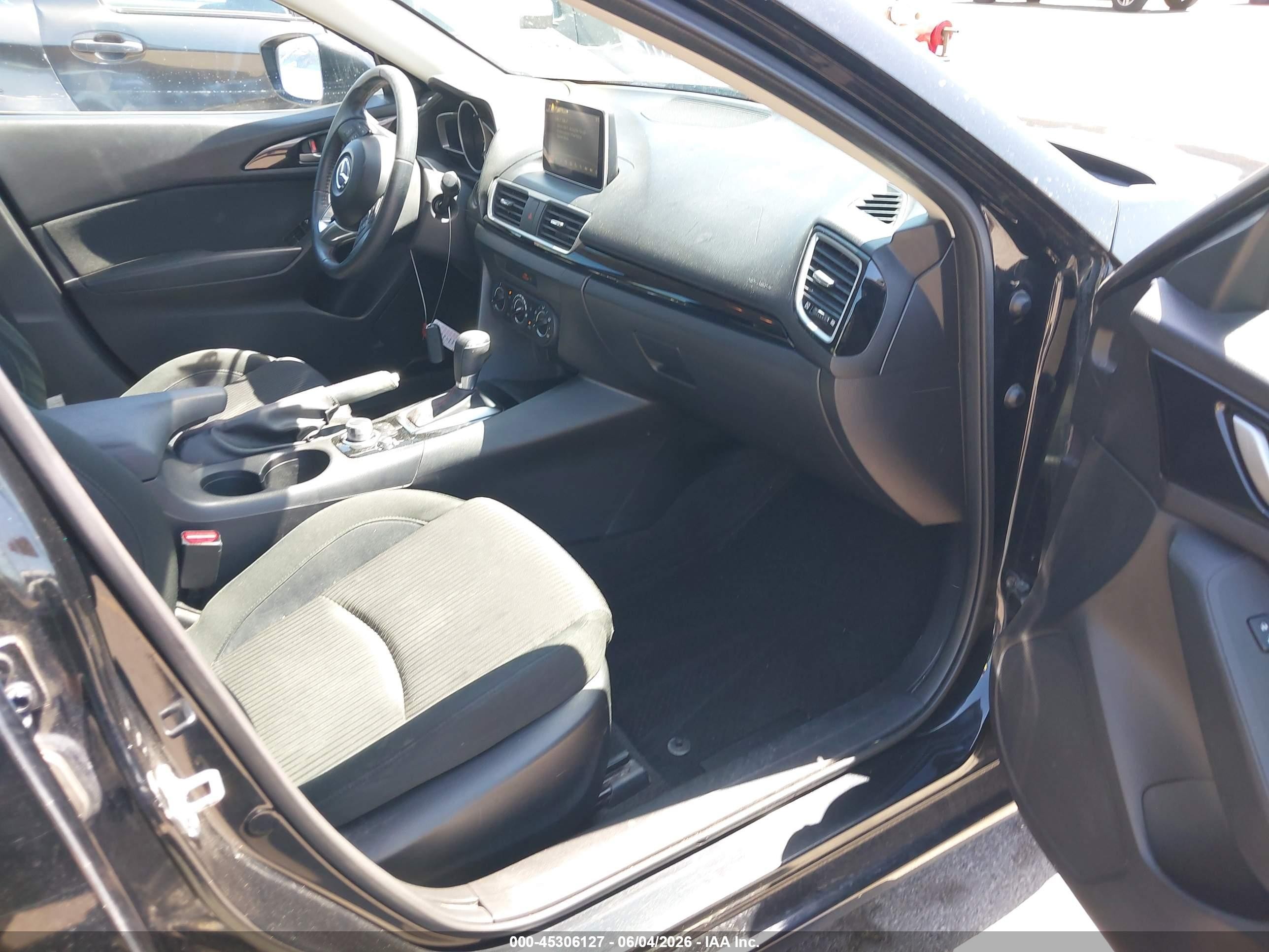 2015 Mazda Mazda3 I Touring Black vin: JM1BM1V71F1230660