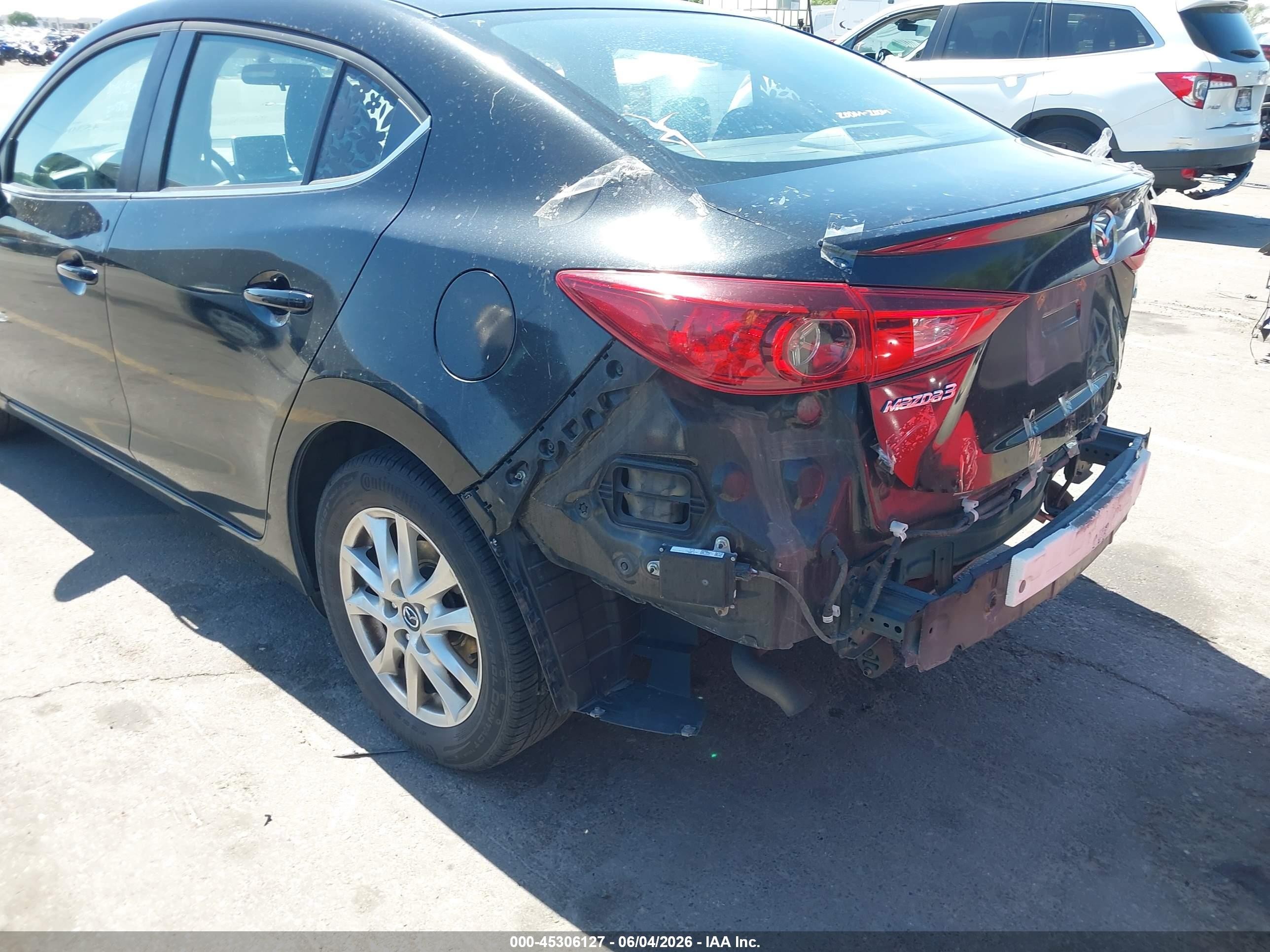 2015 Mazda Mazda3 I Touring Black vin: JM1BM1V71F1230660