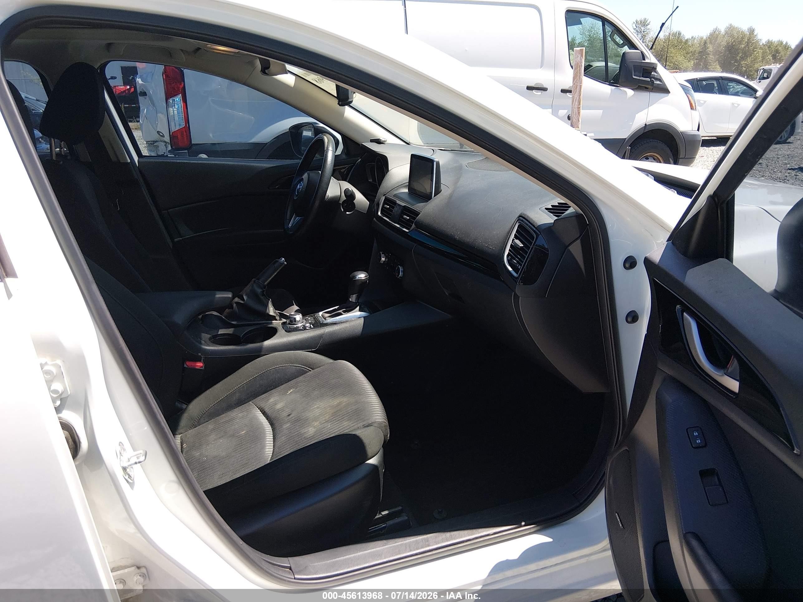 2015 Mazda Mazda3 I Touring White vin: JM1BM1V71F1233350