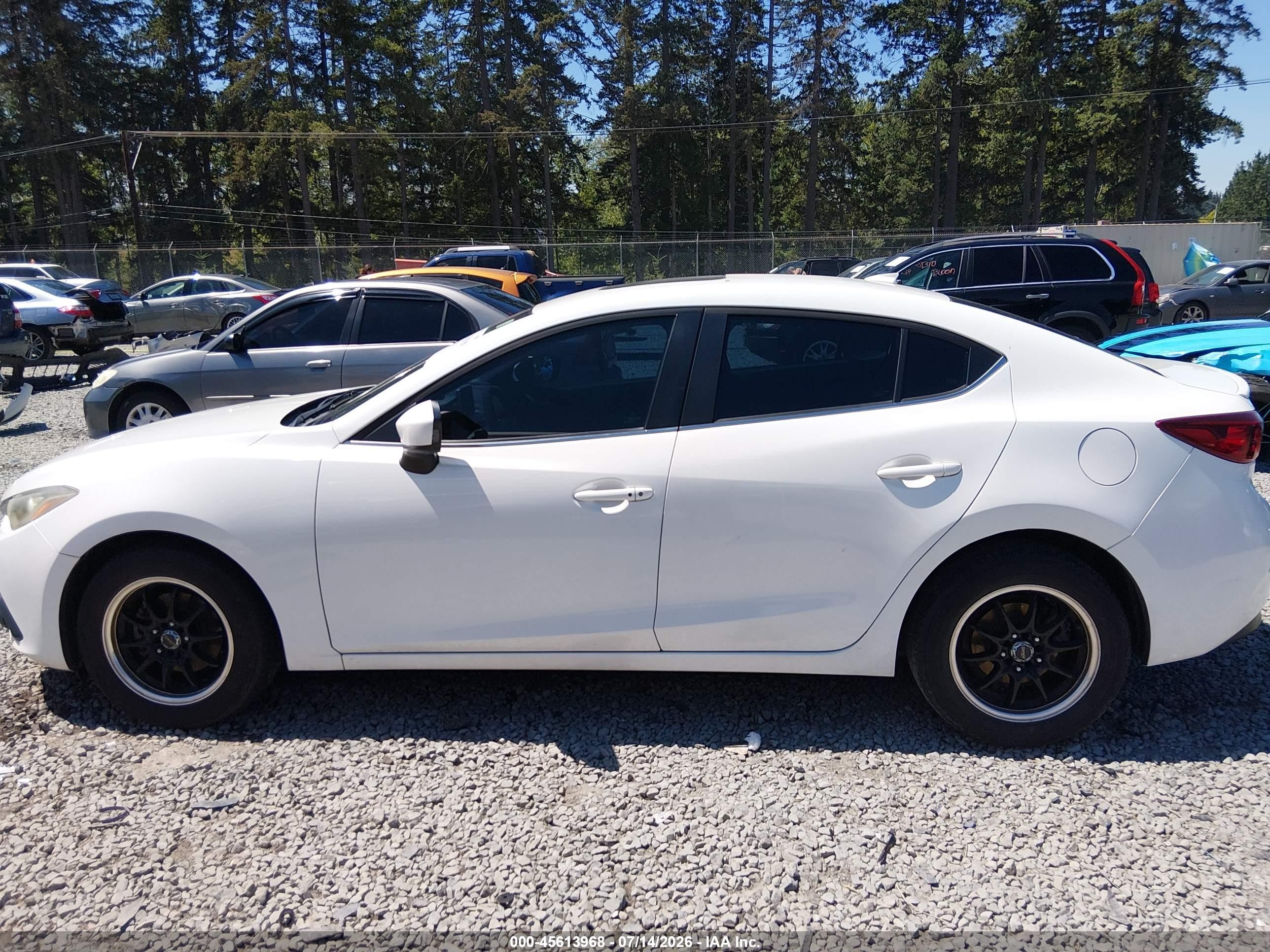 2015 Mazda Mazda3 I Touring White vin: JM1BM1V71F1233350