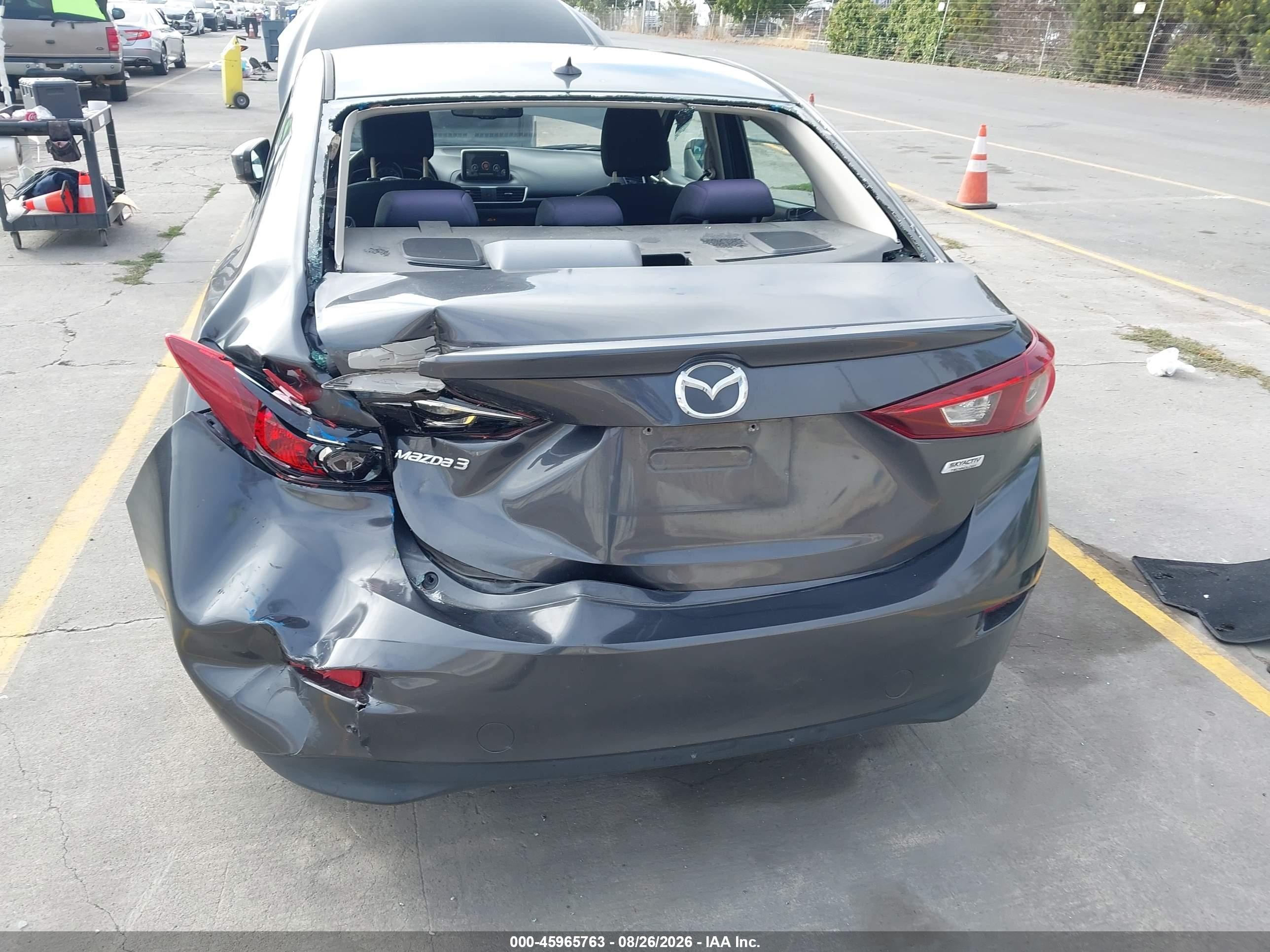 2015 Mazda Mazda3 I Touring Серый vin: JM1BM1V71F1258443
