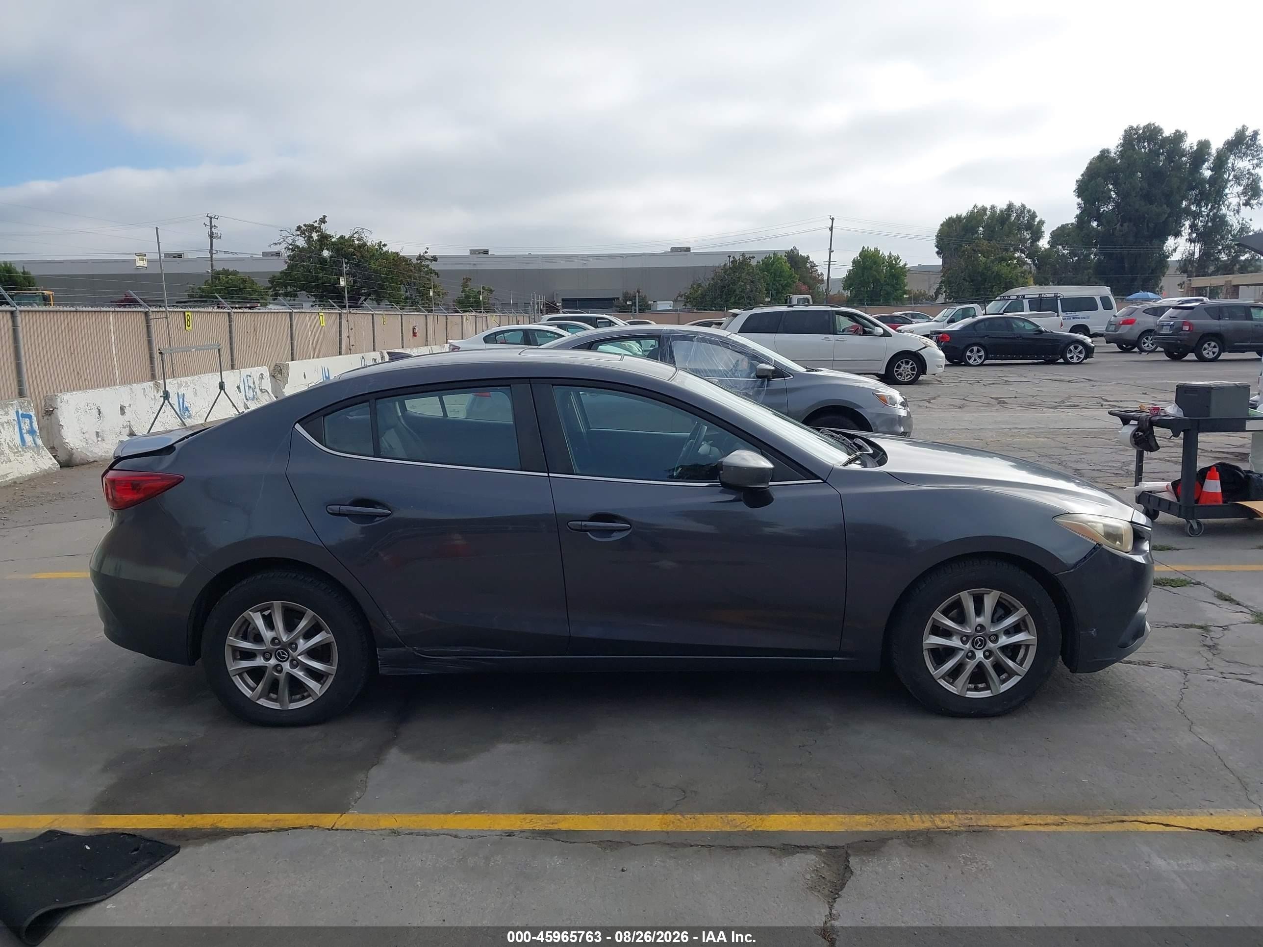 2015 Mazda Mazda3 I Touring Серый vin: JM1BM1V71F1258443