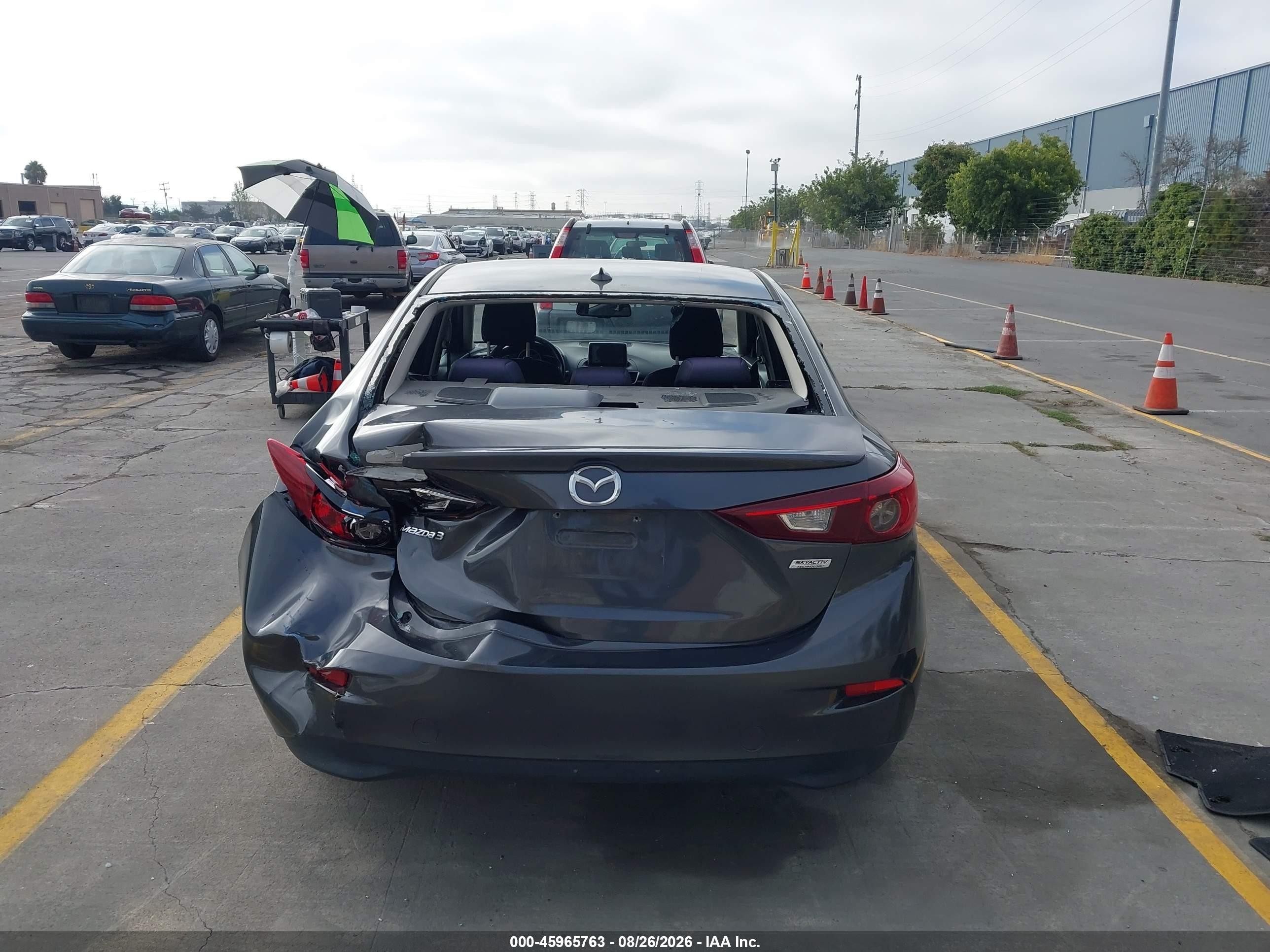 2015 Mazda Mazda3 I Touring Серый vin: JM1BM1V71F1258443