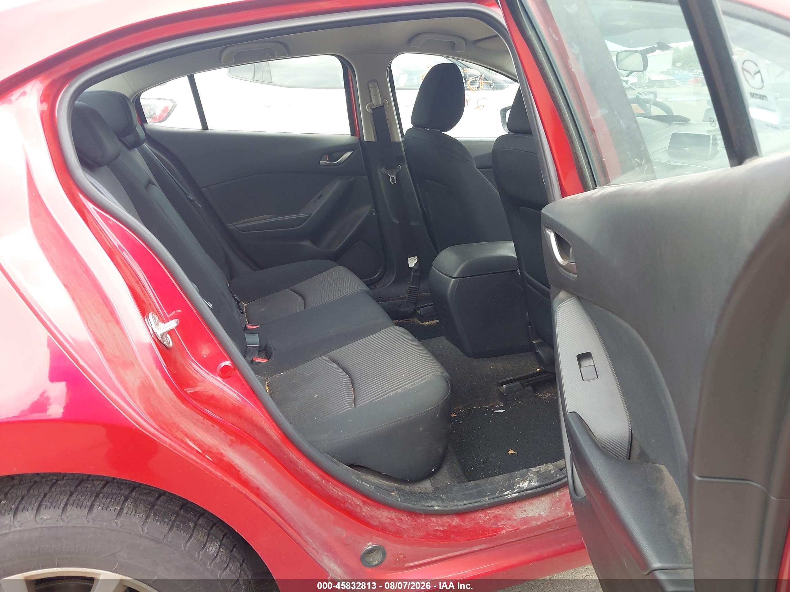 2014 Mazda Mazda3 I Touring Red vin: JM1BM1V72E1141579