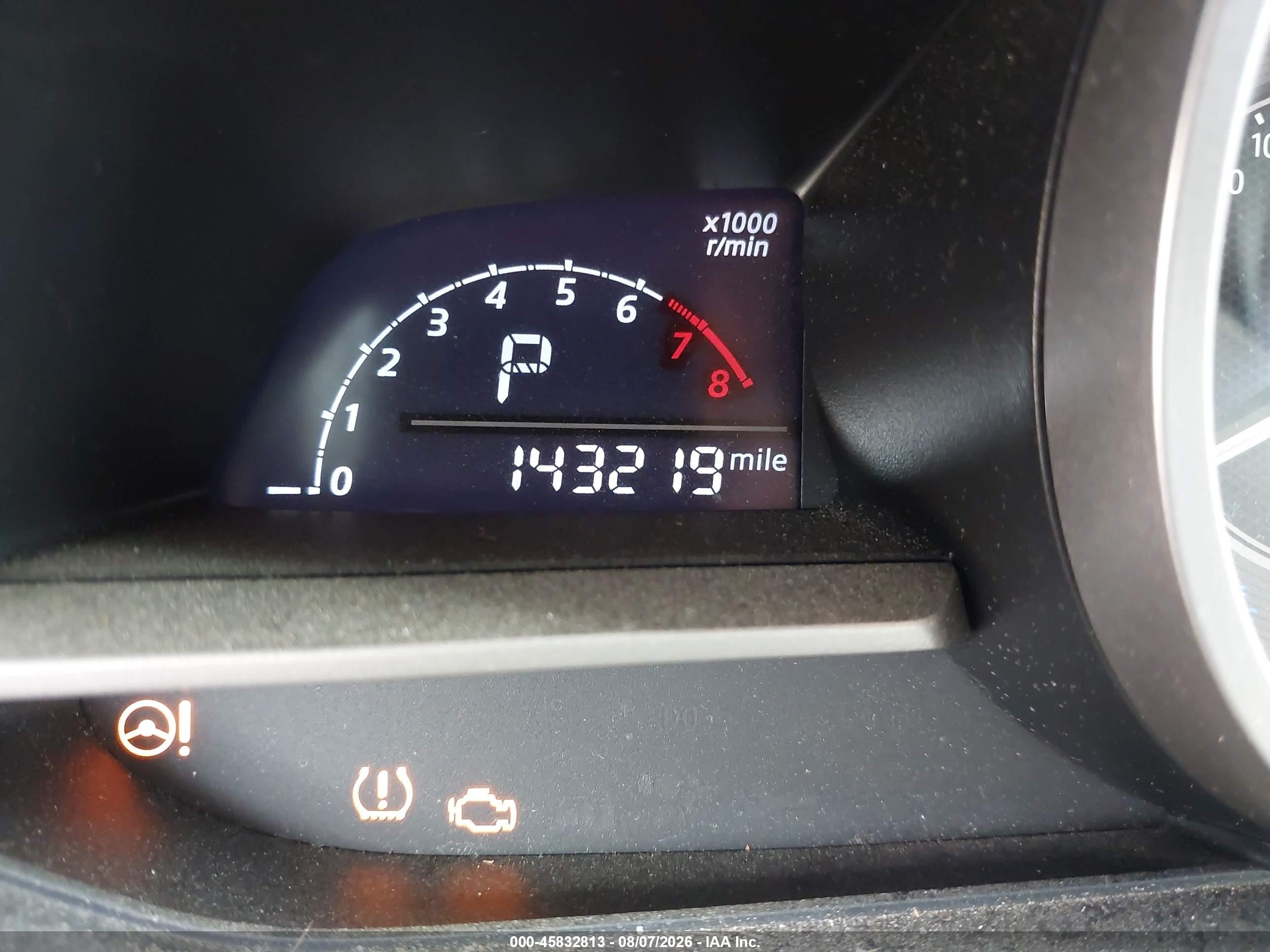 2014 Mazda Mazda3 I Touring Red vin: JM1BM1V72E1141579
