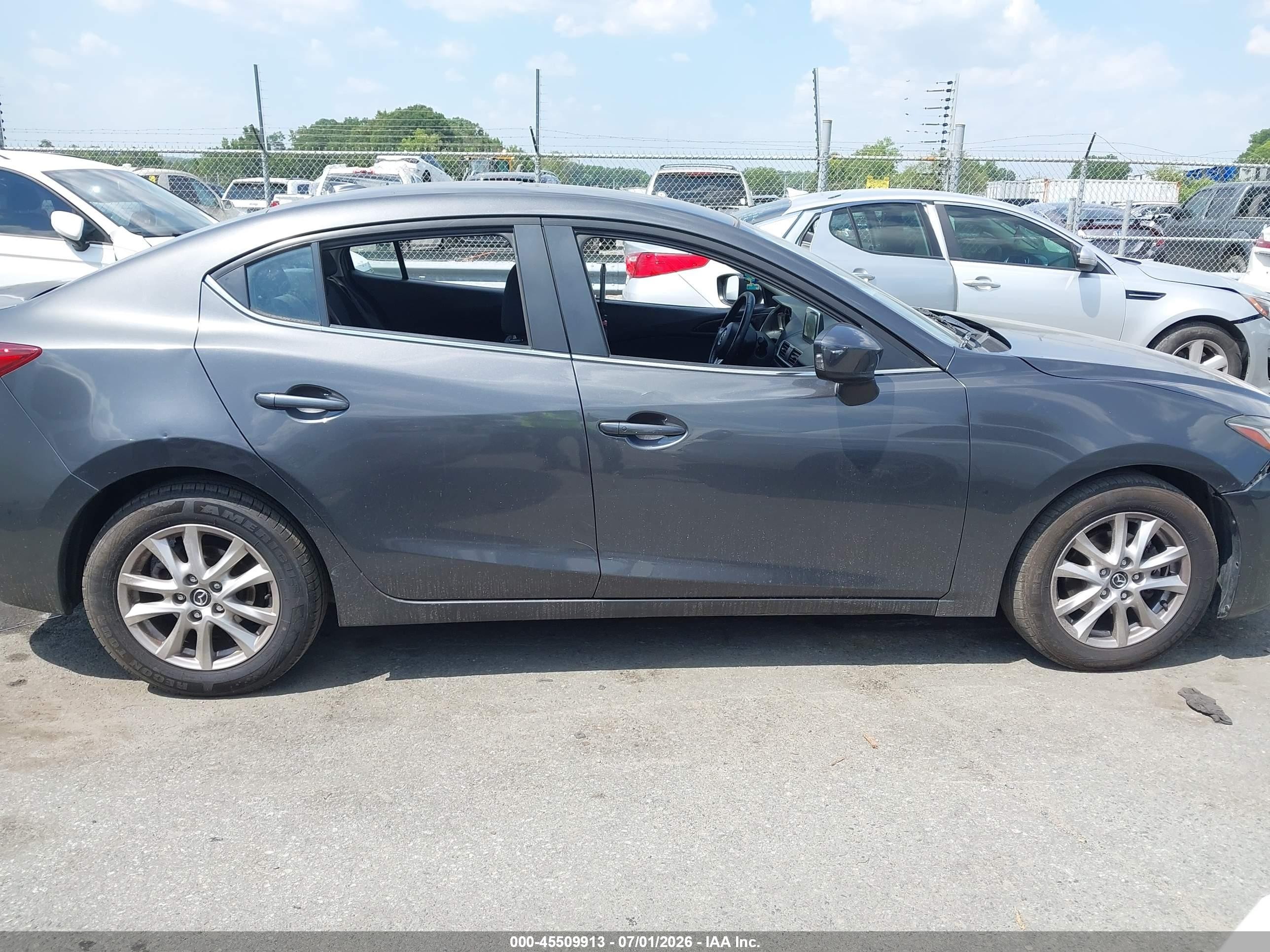 2015 Mazda Mazda3 I Touring Gray vin: JM1BM1V72F1247922