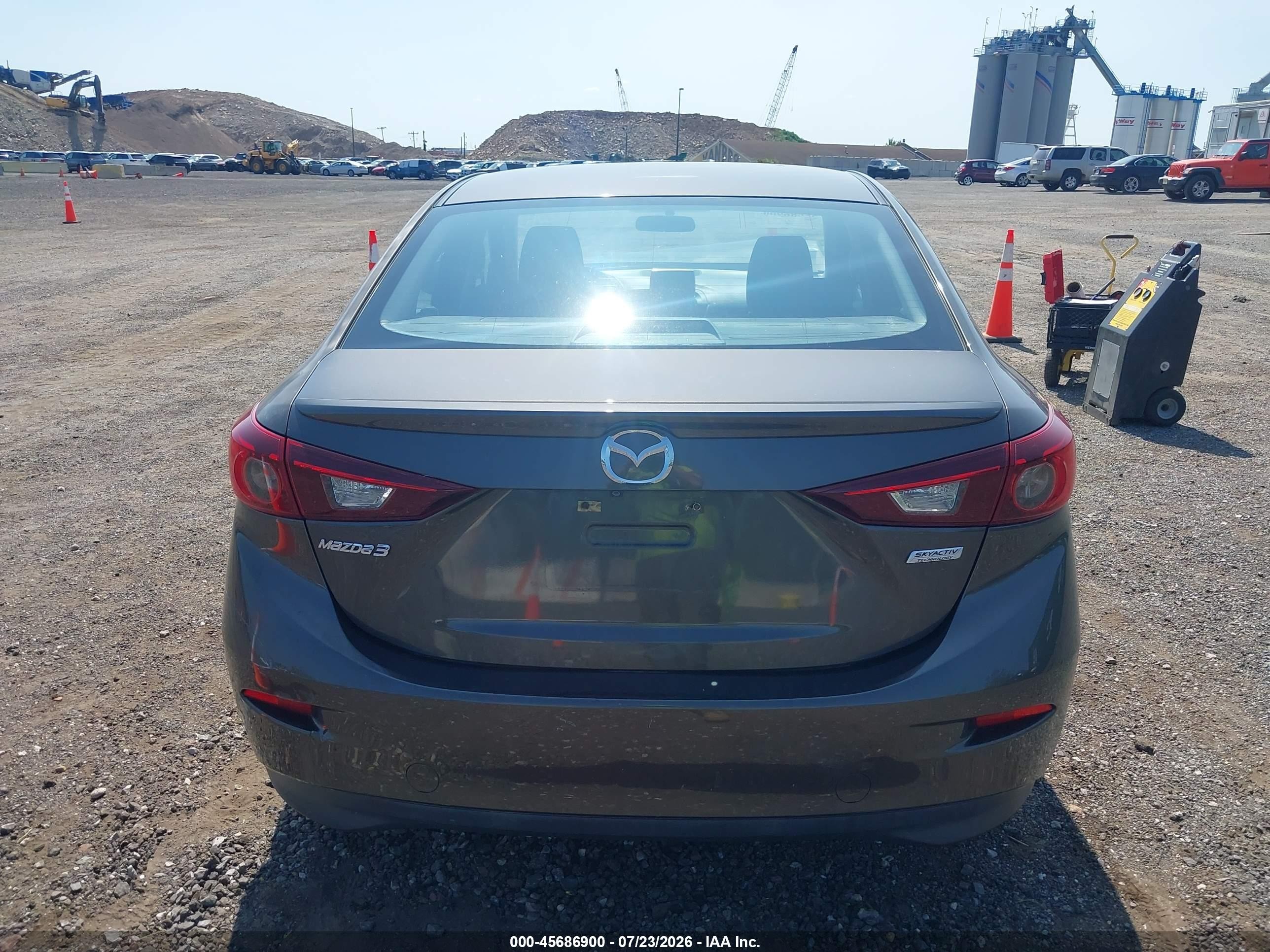 2015 Mazda Mazda3 I Touring Gray vin: JM1BM1V72F1249377
