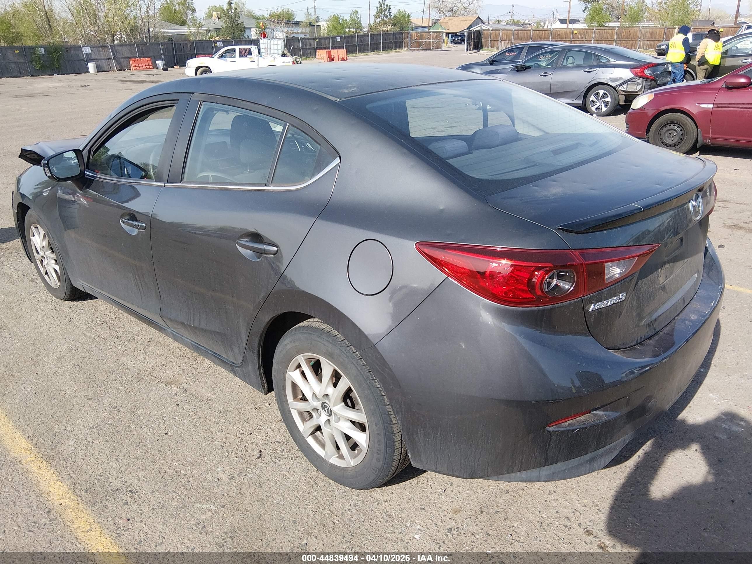 2014 Mazda Mazda3 I Touring Silver vin: JM1BM1V73E1111149