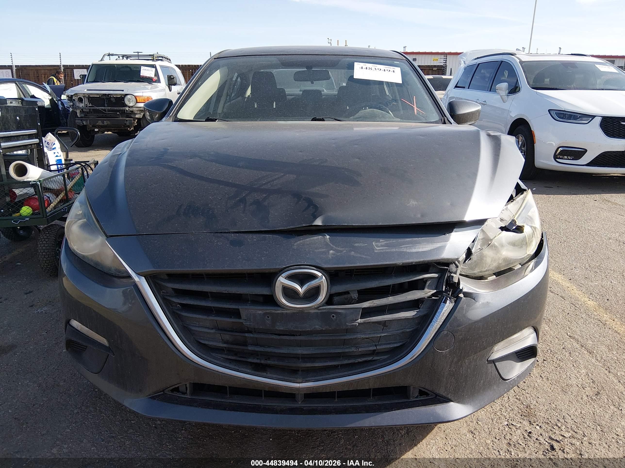 2014 Mazda Mazda3 I Touring Silver vin: JM1BM1V73E1111149