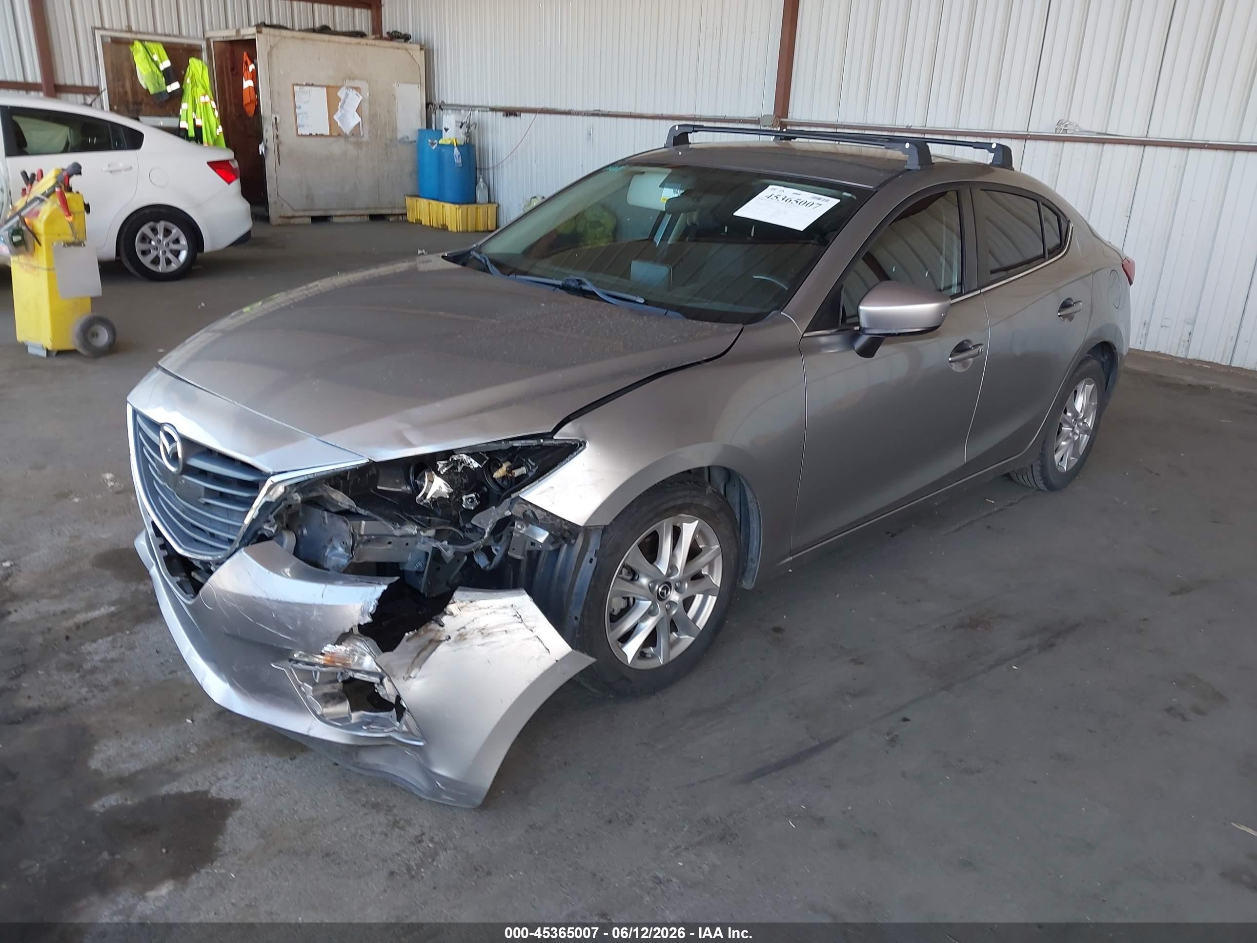 2014 Mazda Mazda3 I Touring Silver vin: JM1BM1V73E1211283