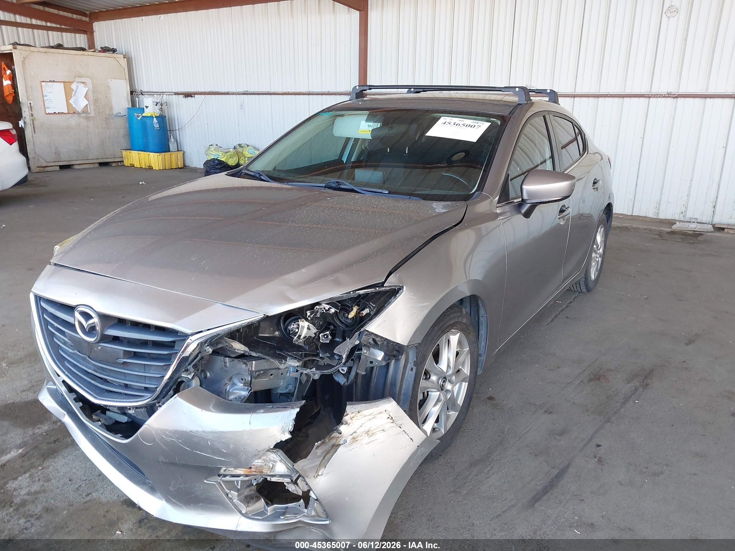 2014 Mazda Mazda3 I Touring Silver vin: JM1BM1V73E1211283