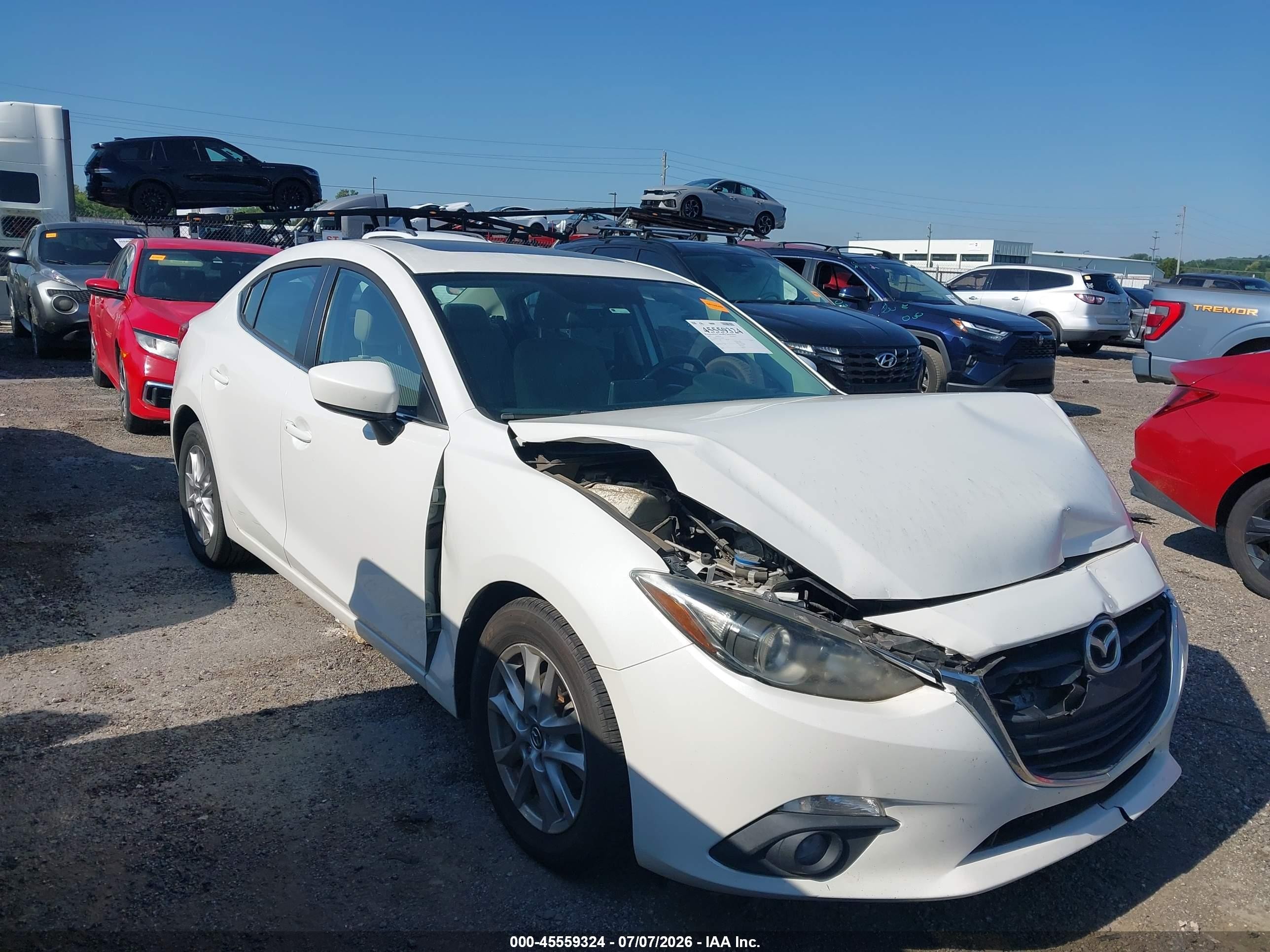 2015 Mazda Mazda3 I Touring Белый vin: JM1BM1V73F1229008