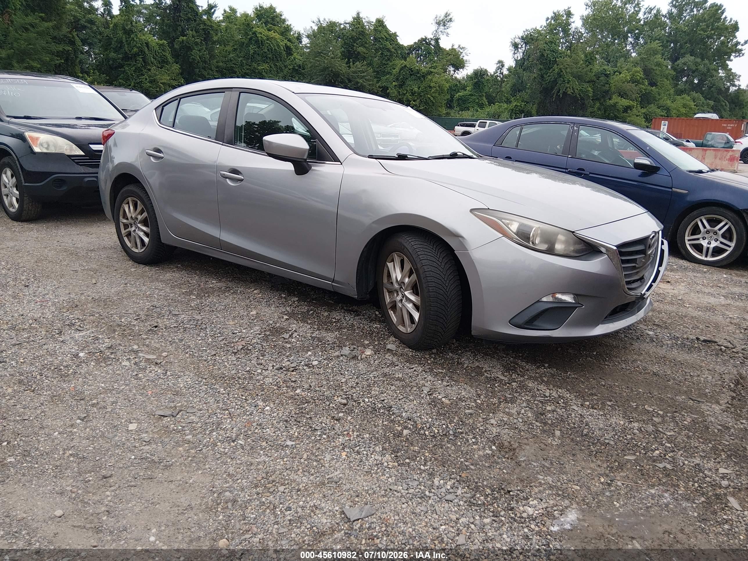 2014 Mazda Mazda3 I Touring Silver vin: JM1BM1V74E1138327