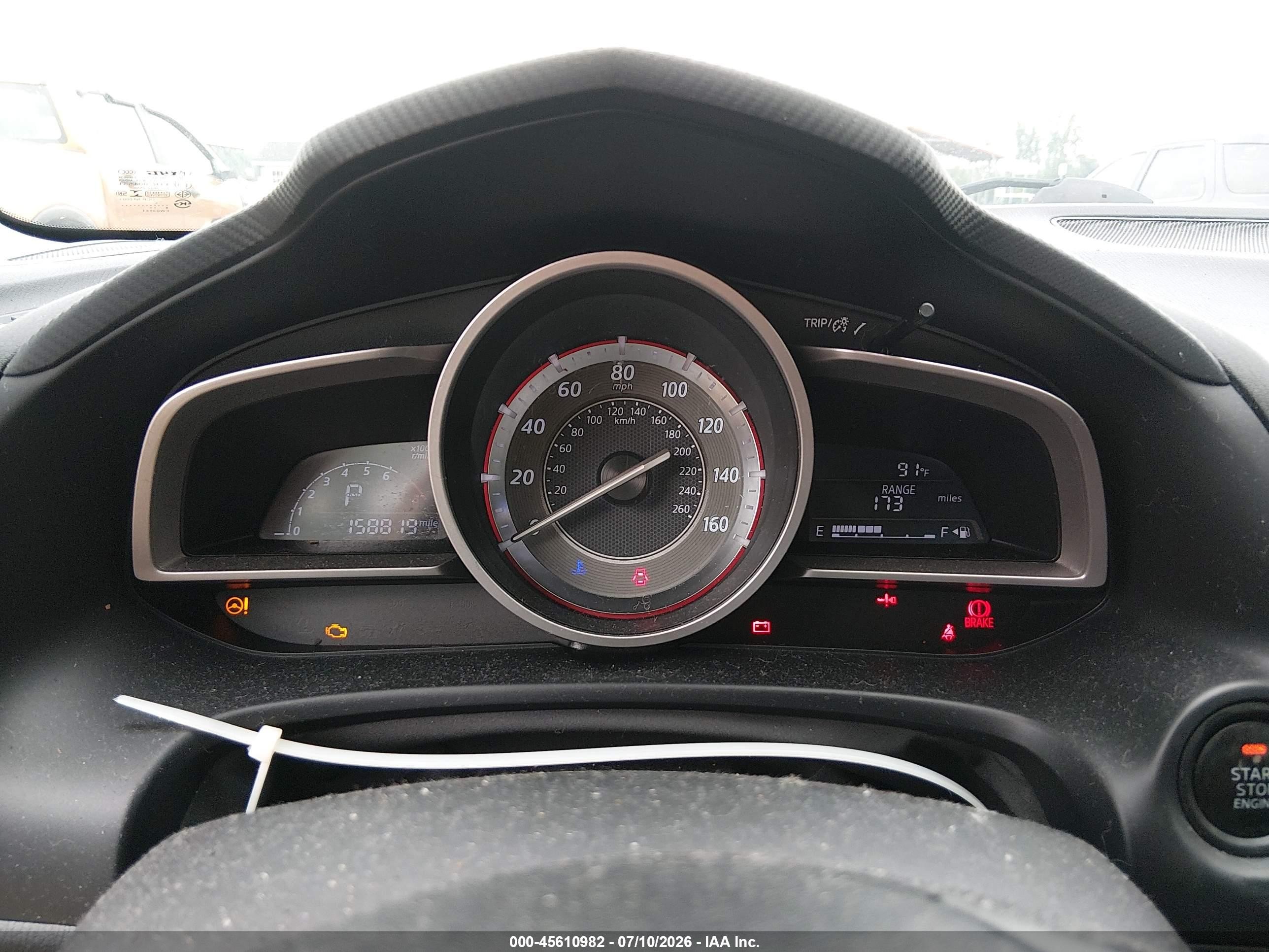 2014 Mazda Mazda3 I Touring Silver vin: JM1BM1V74E1138327
