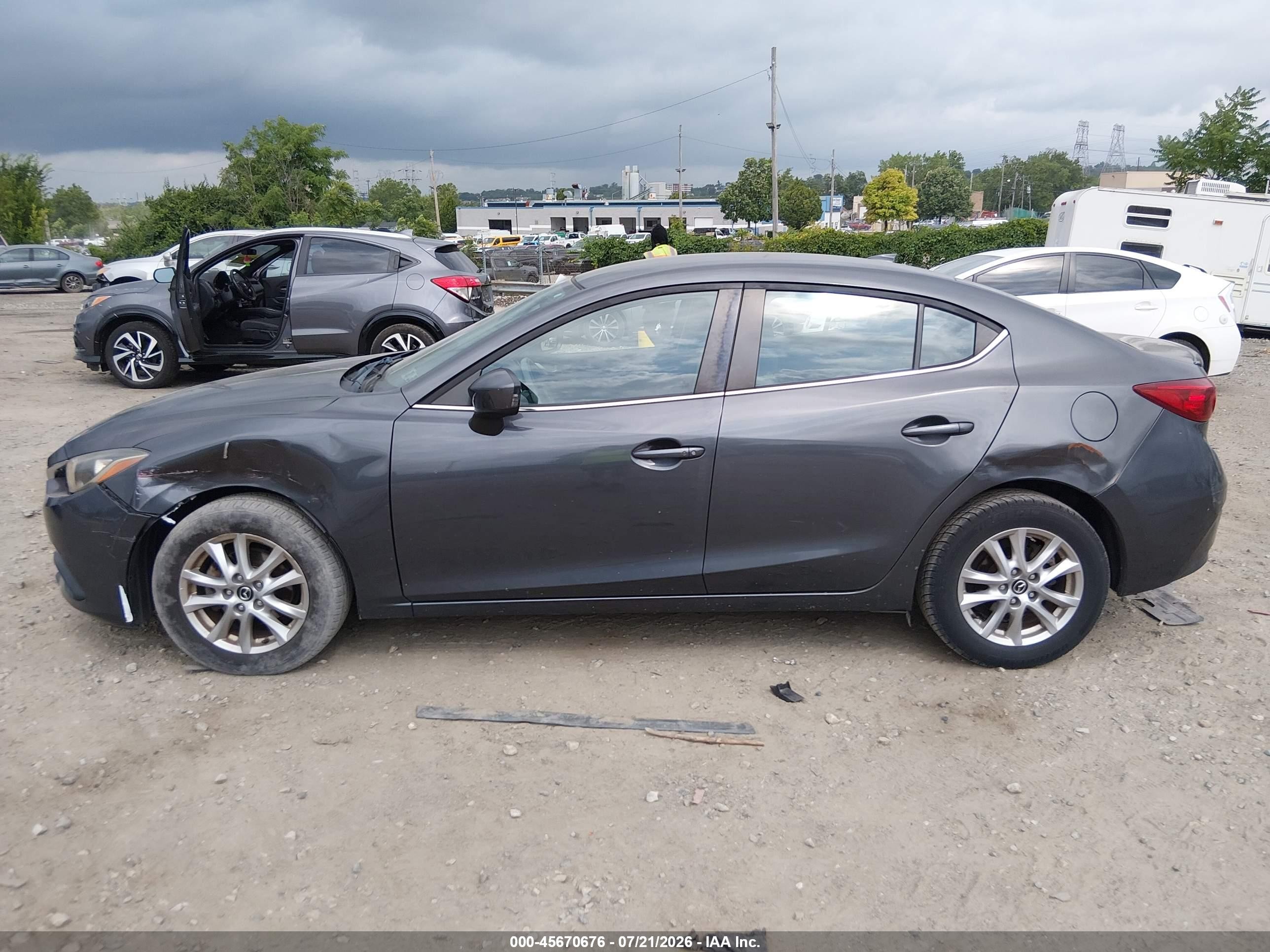 2014 Mazda Mazda3 I Touring Gray vin: JM1BM1V74E1149263
