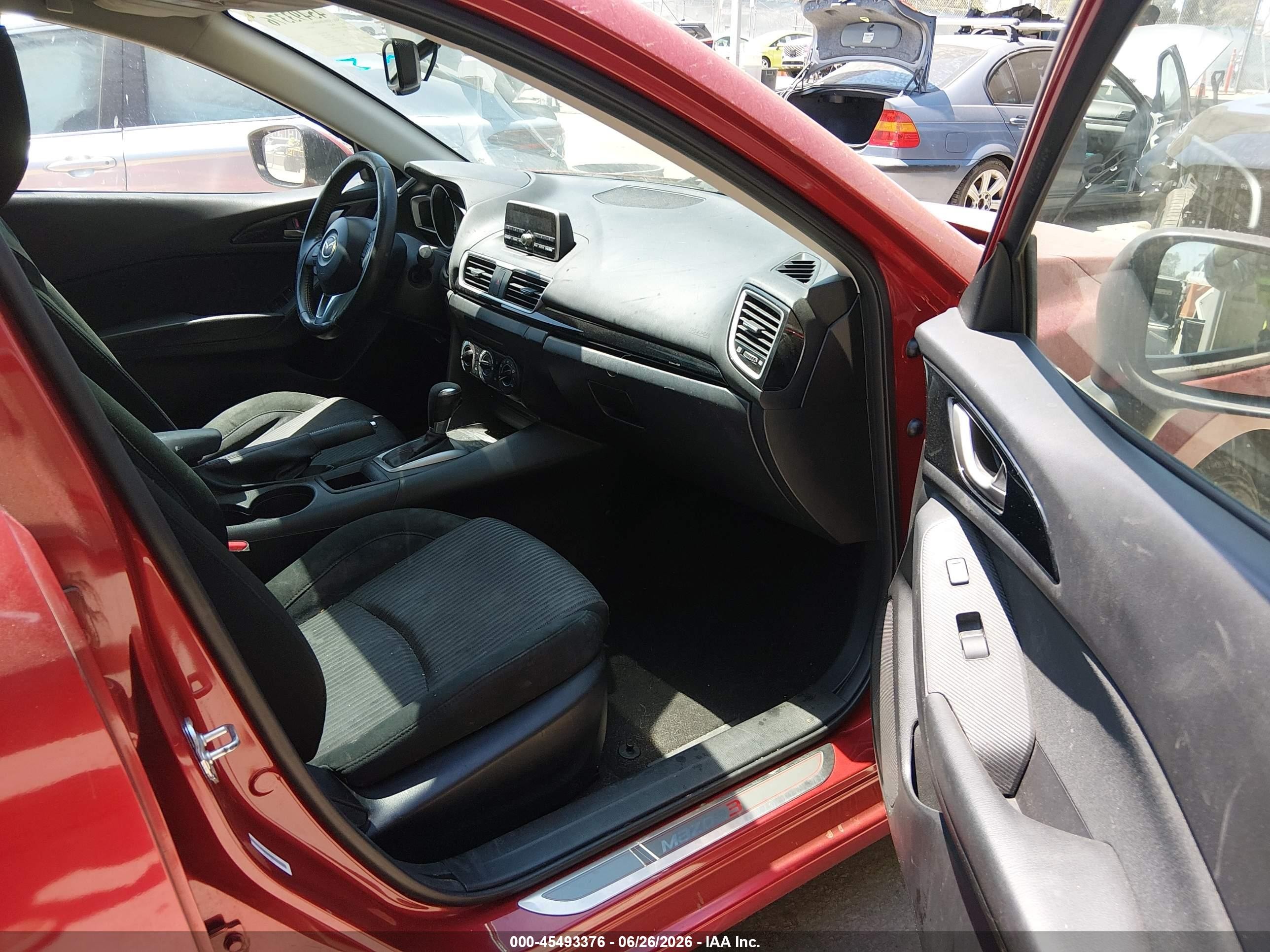 2014 Mazda Mazda3 I Touring Красный vin: JM1BM1V74E1151482