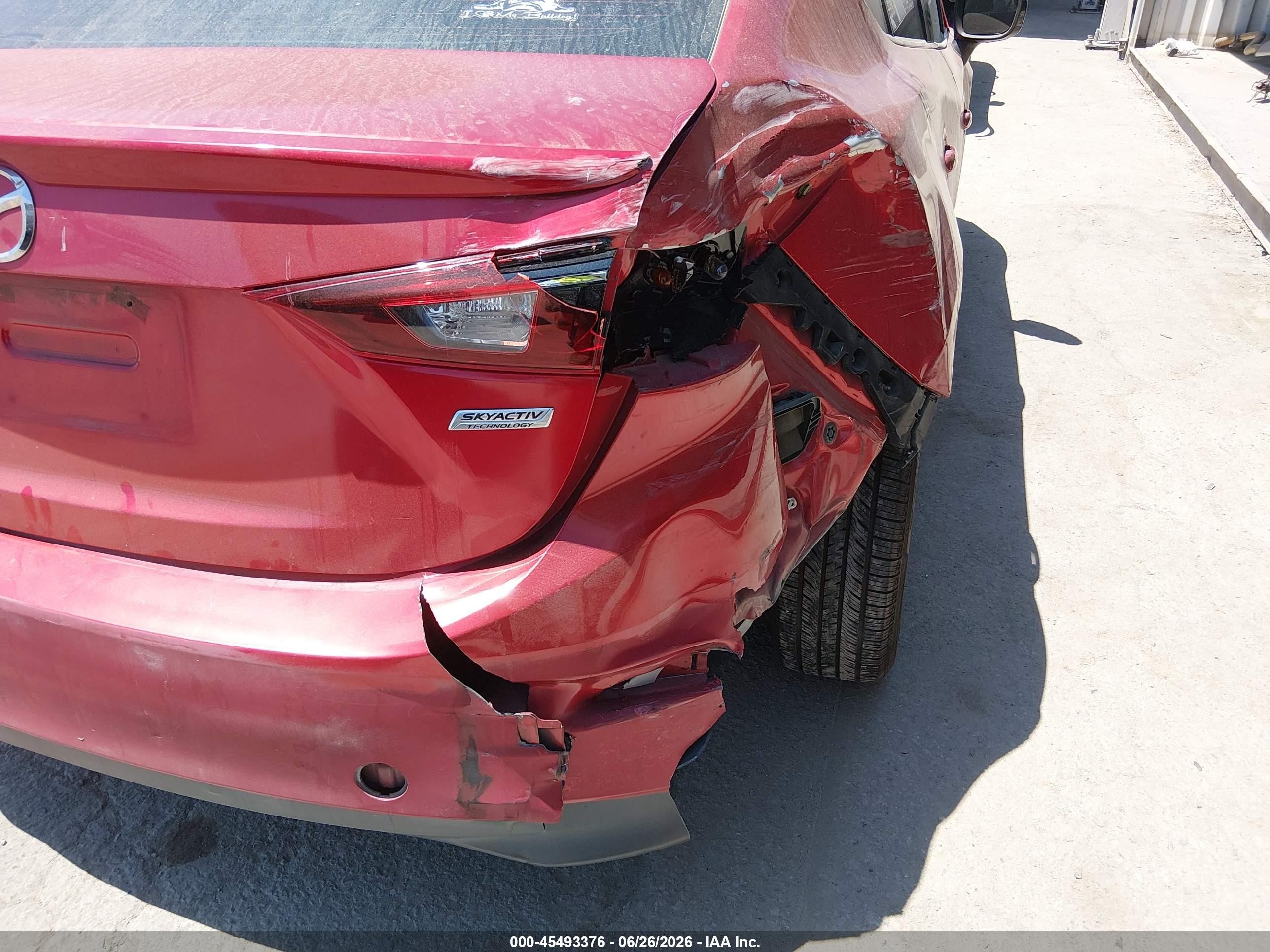 2014 Mazda Mazda3 I Touring Красный vin: JM1BM1V74E1151482