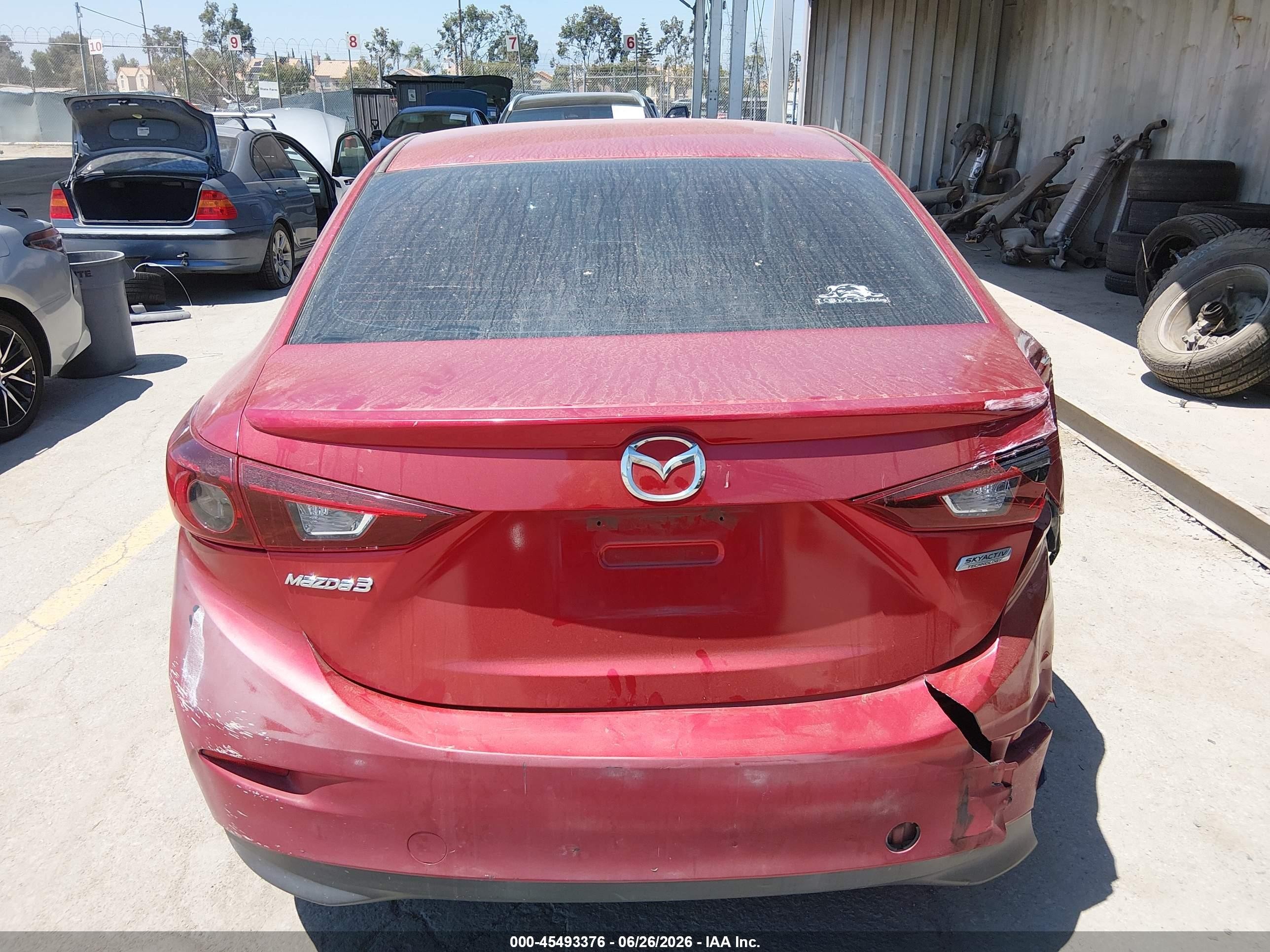 2014 Mazda Mazda3 I Touring Красный vin: JM1BM1V74E1151482