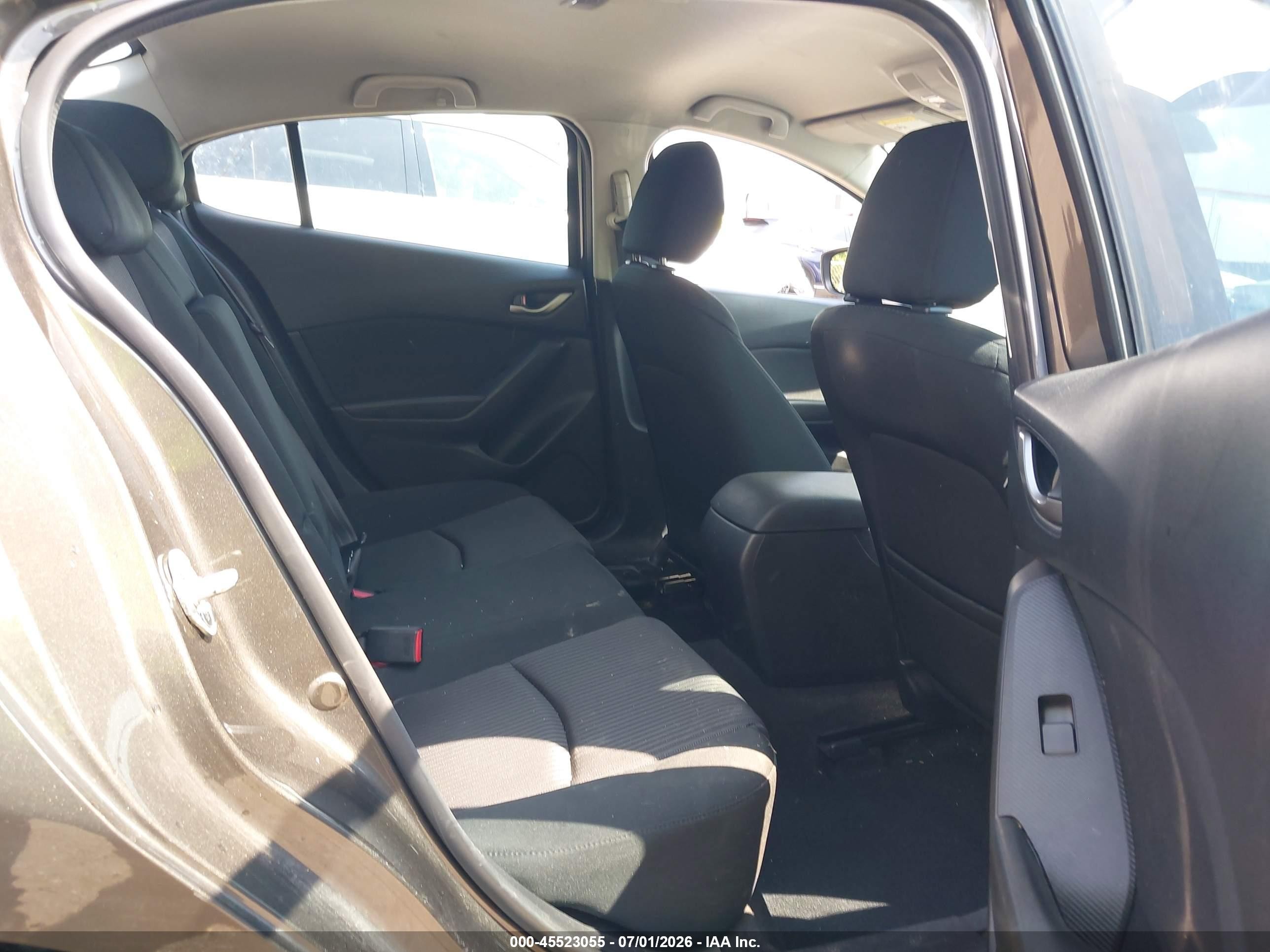 2014 Mazda Mazda3 I Touring Gray vin: JM1BM1V75E1115655