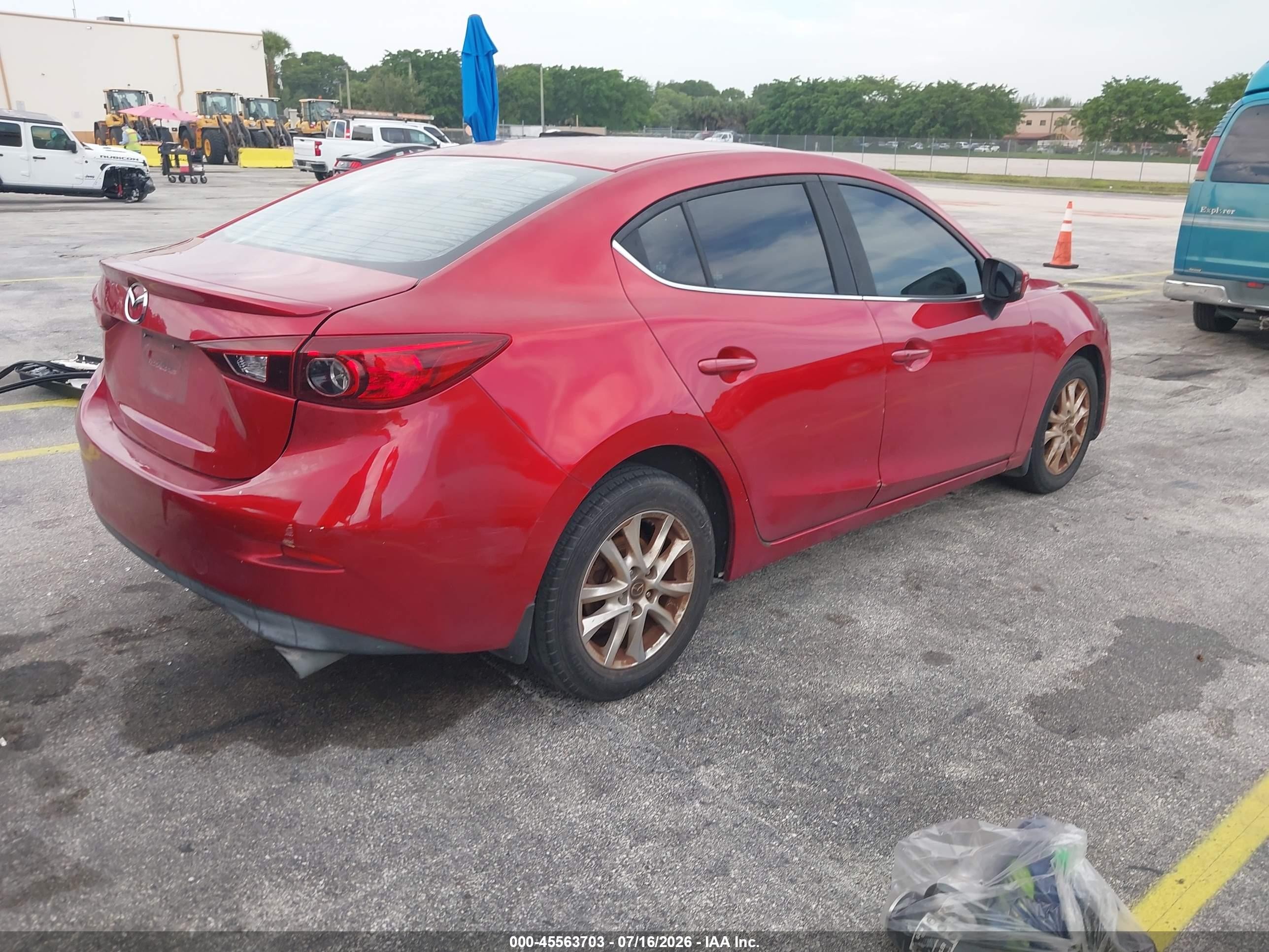 2014 Mazda Mazda3 I Touring Red vin: JM1BM1V75E1122380