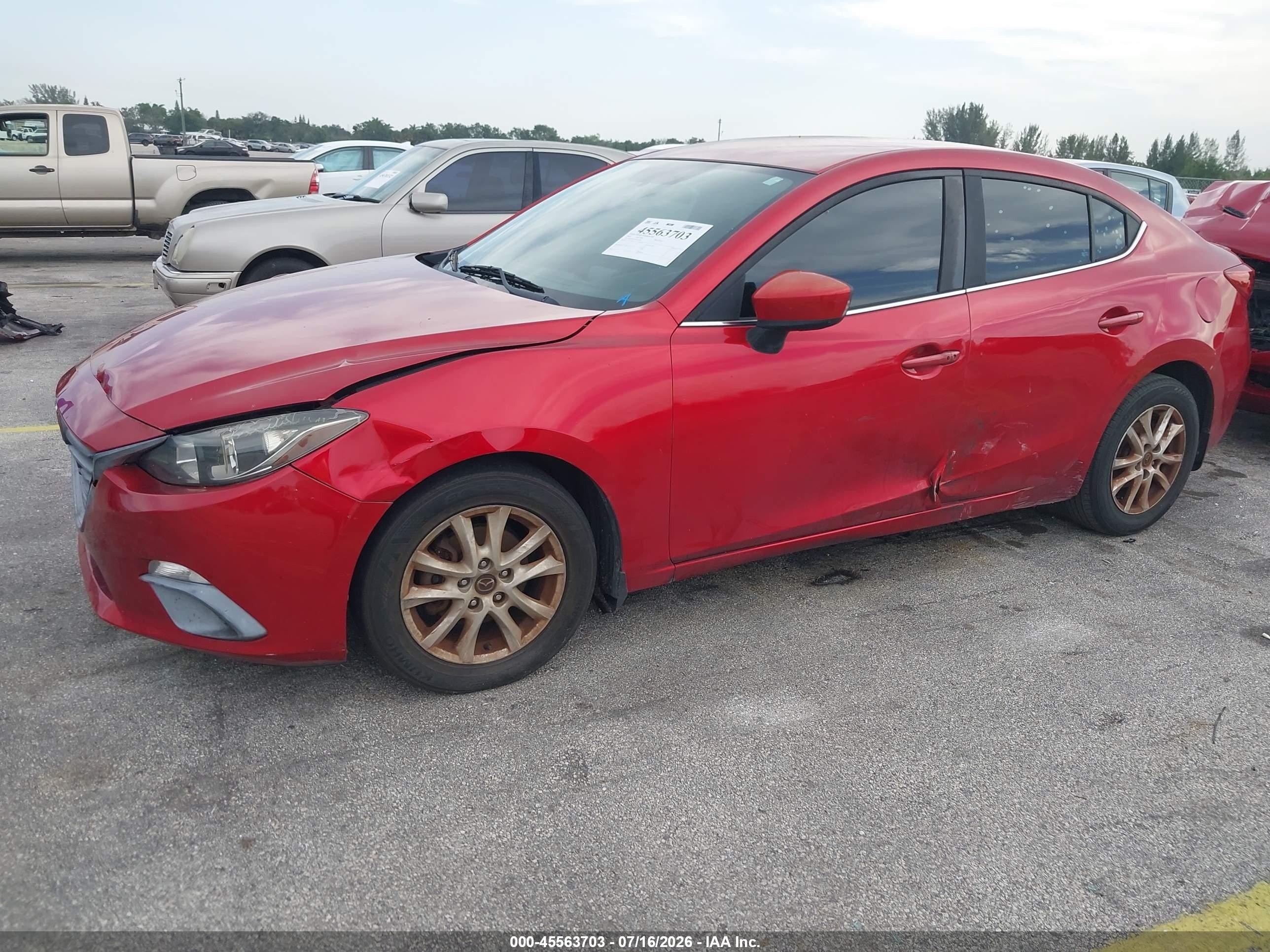 2014 Mazda Mazda3 I Touring Red vin: JM1BM1V75E1122380