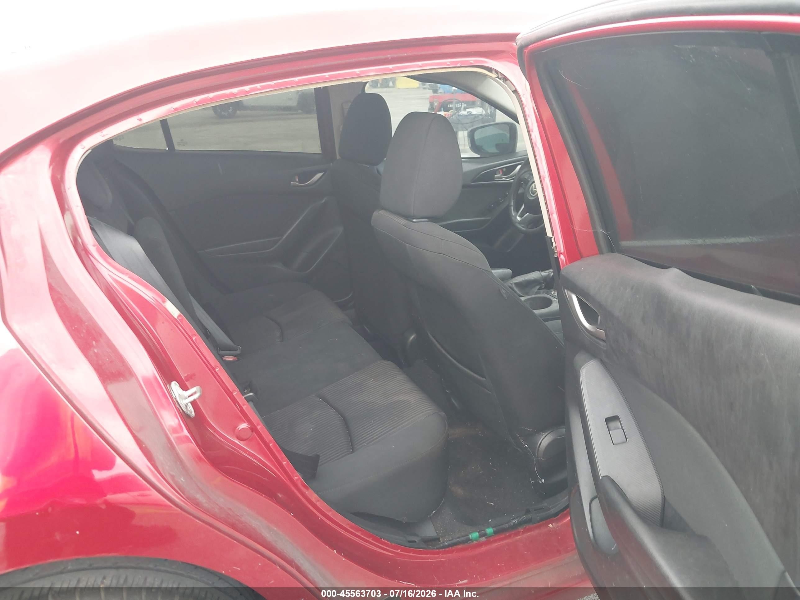 2014 Mazda Mazda3 I Touring Red vin: JM1BM1V75E1122380