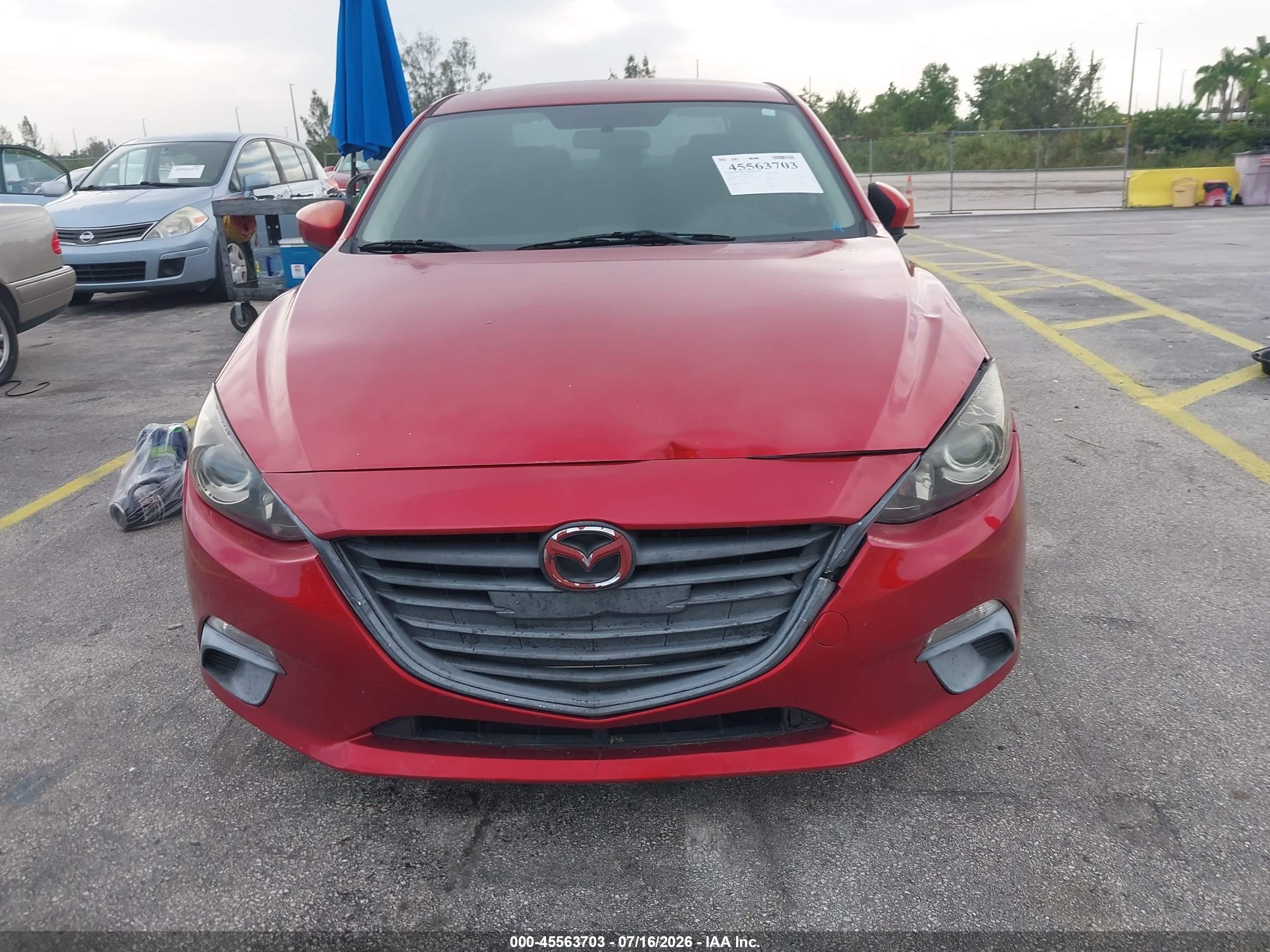 2014 Mazda Mazda3 I Touring Red vin: JM1BM1V75E1122380