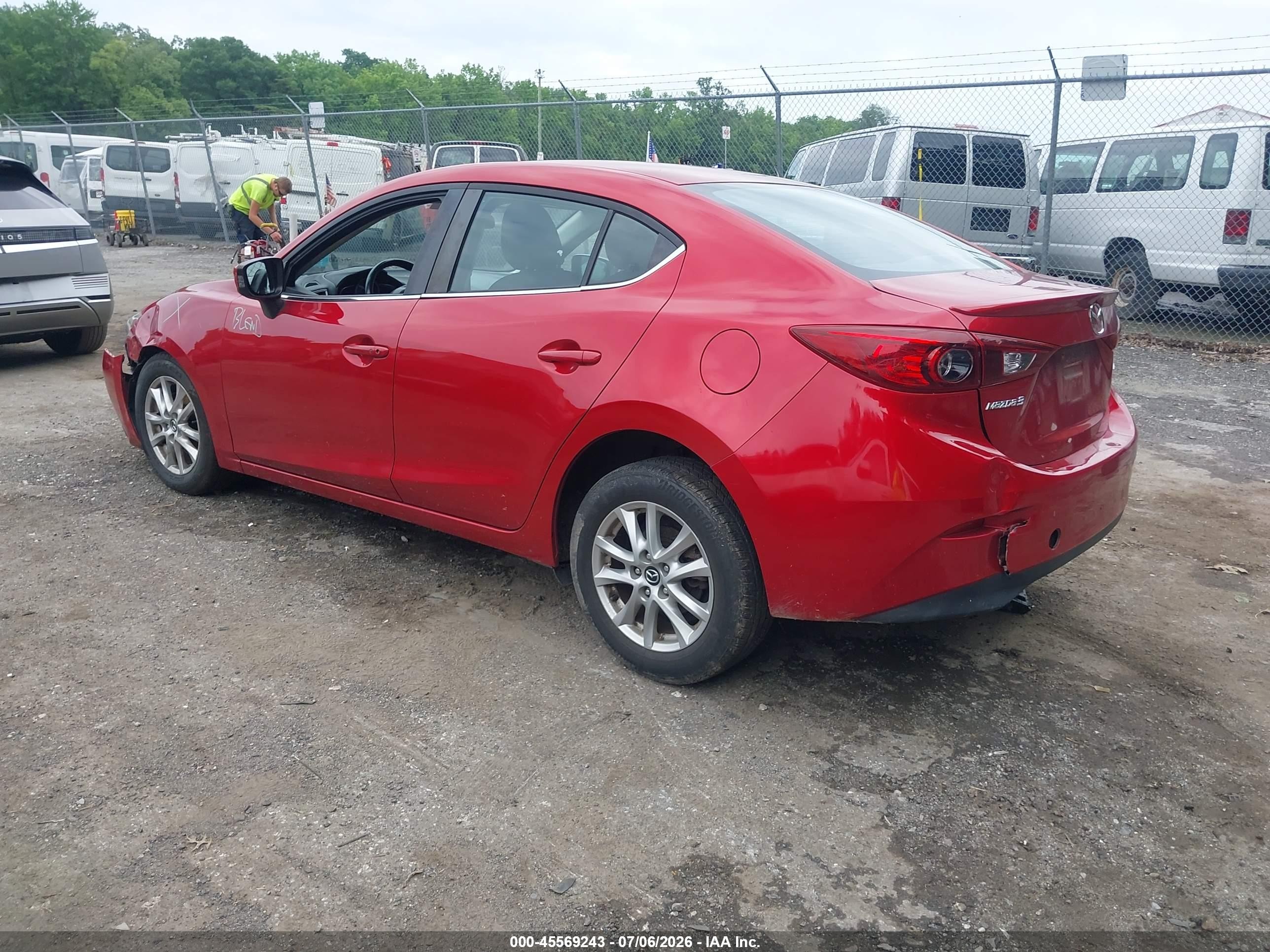 2014 Mazda Mazda3 I Touring Red vin: JM1BM1V75E1134822