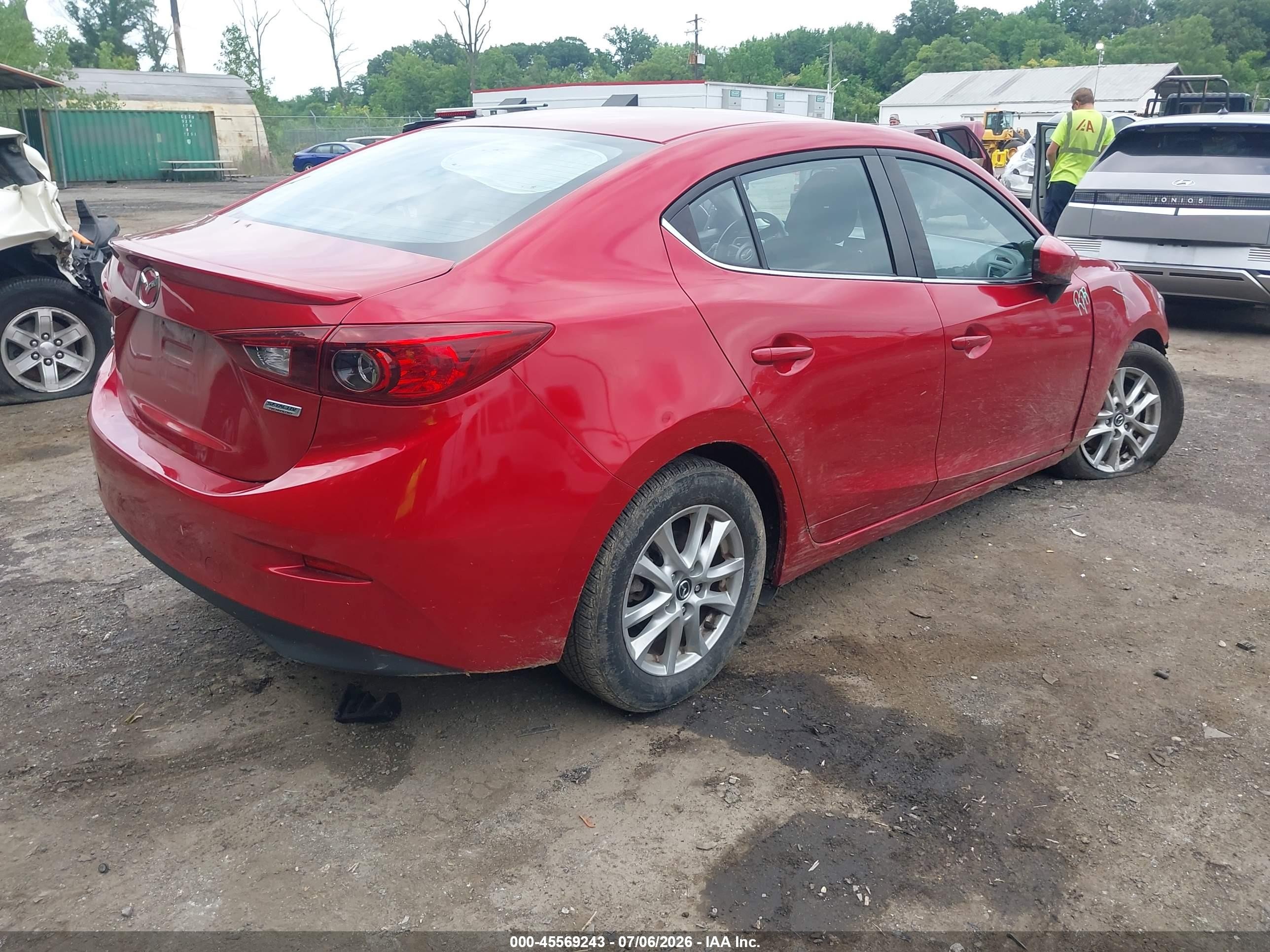 2014 Mazda Mazda3 I Touring Red vin: JM1BM1V75E1134822