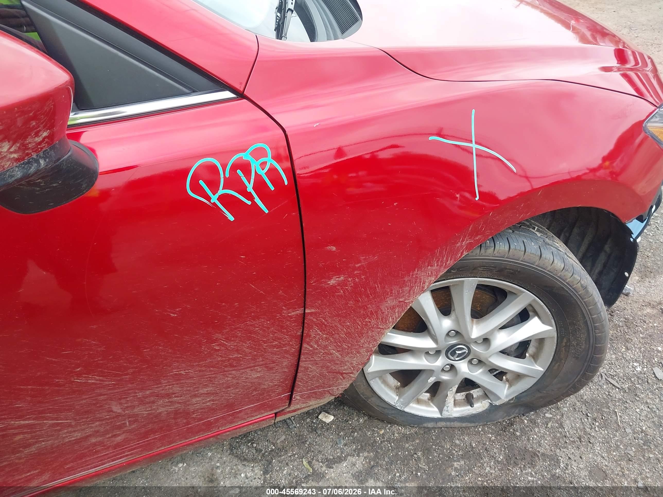 2014 Mazda Mazda3 I Touring Red vin: JM1BM1V75E1134822