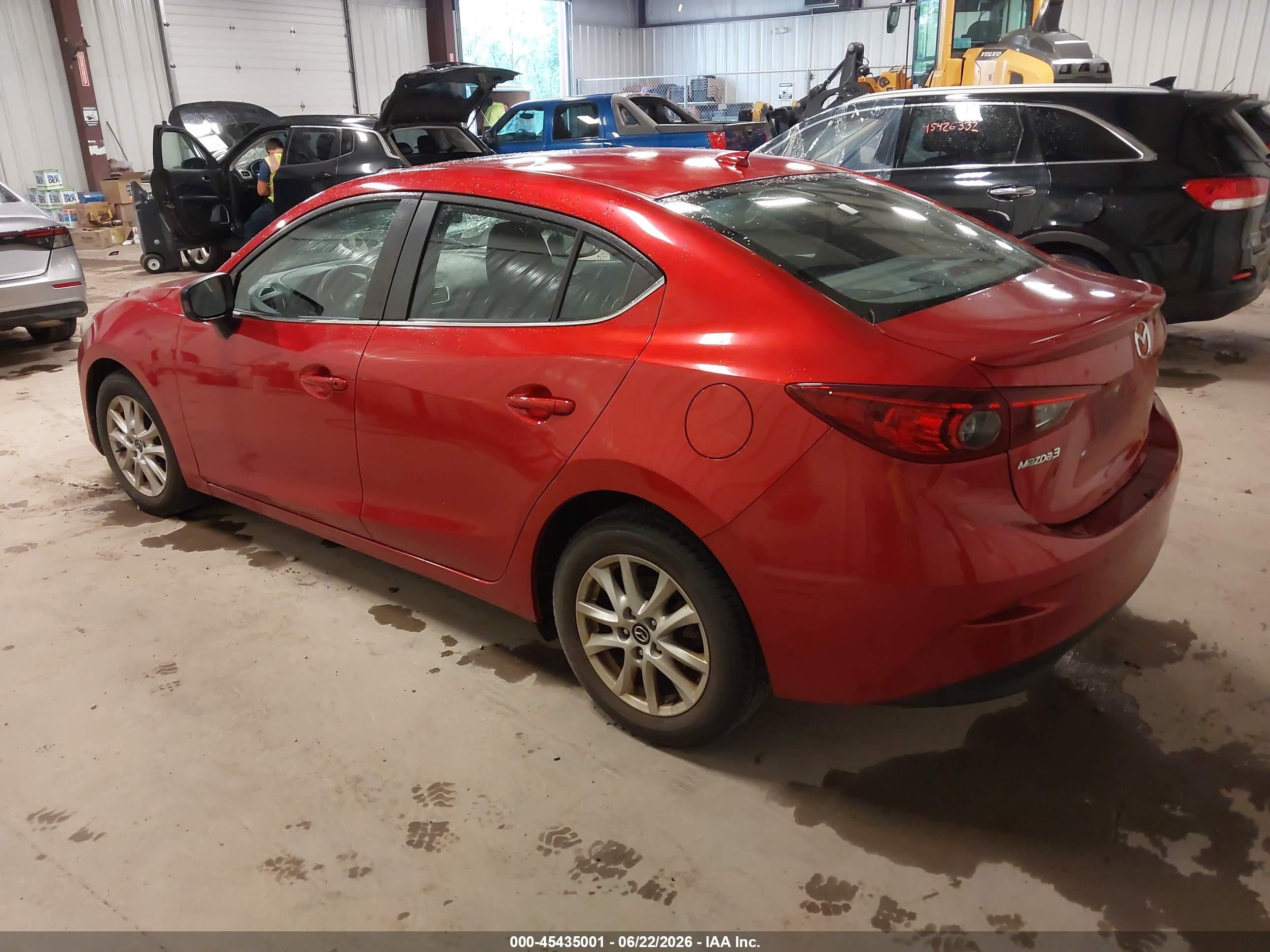 2015 Mazda Mazda3 I Touring Red vin: JM1BM1V75F1224697