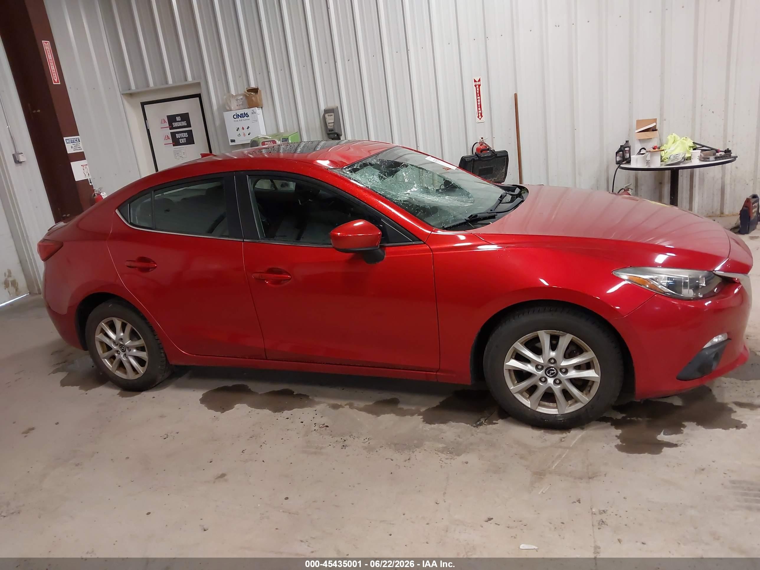2015 Mazda Mazda3 I Touring Red vin: JM1BM1V75F1224697
