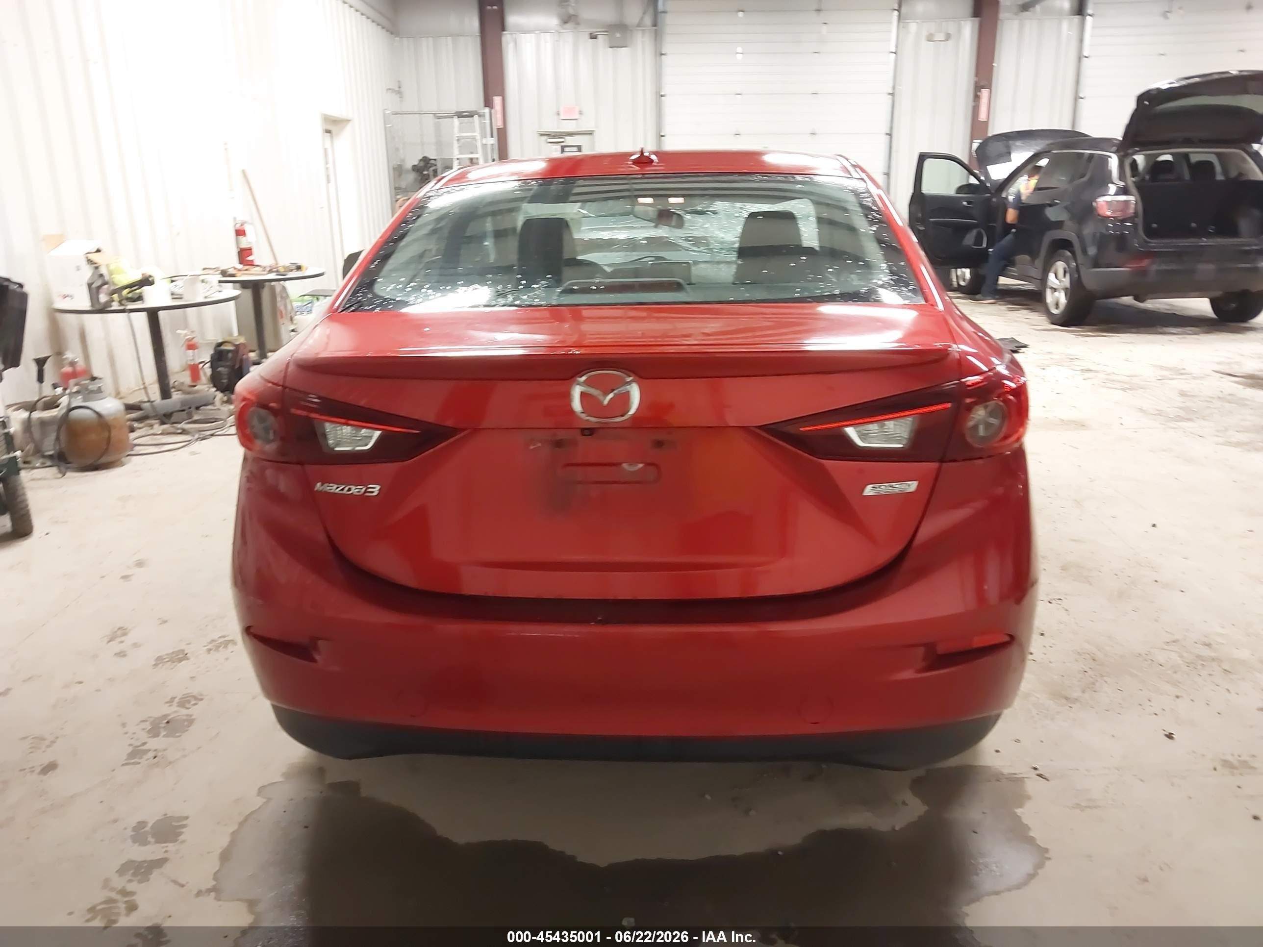 2015 Mazda Mazda3 I Touring Red vin: JM1BM1V75F1224697