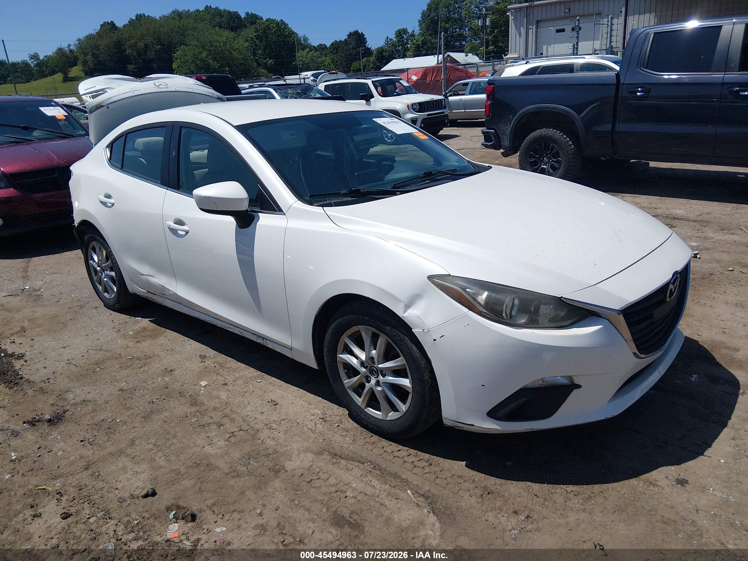 2014 Mazda Mazda3 I Touring White vin: JM1BM1V76E1124915