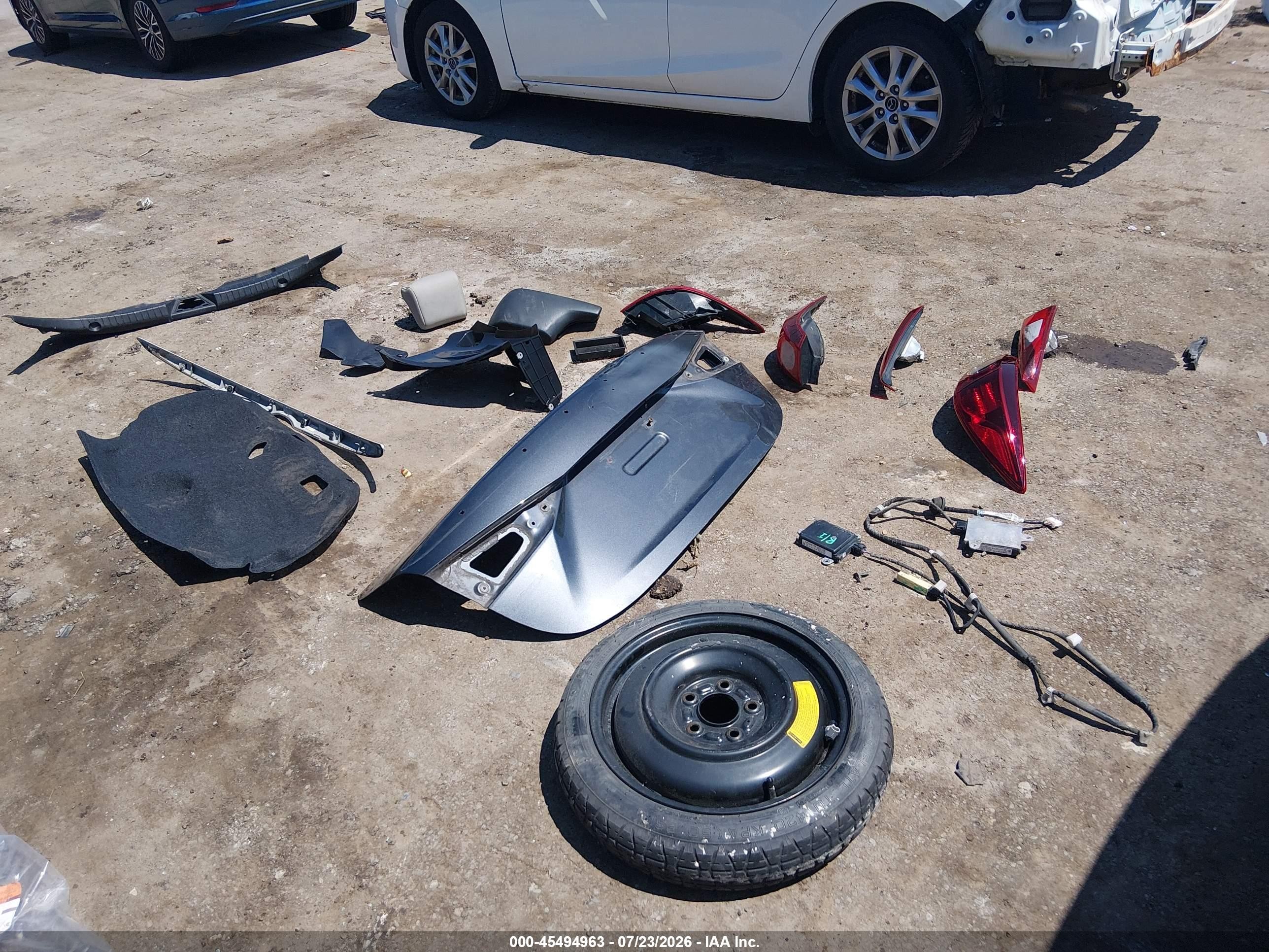 2014 Mazda Mazda3 I Touring Белый vin: JM1BM1V76E1124915