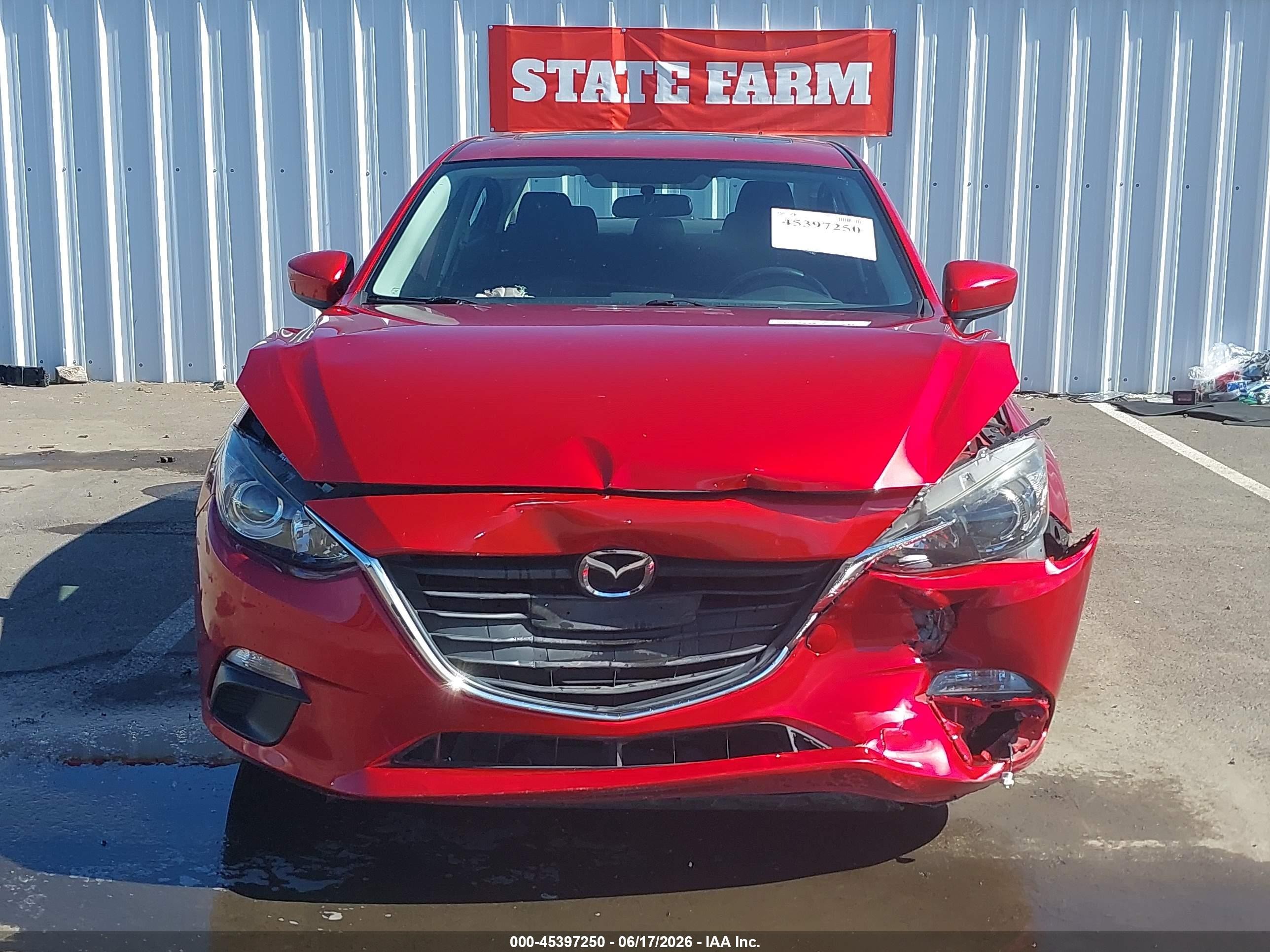 2014 Mazda Mazda3 I Touring Красный vin: JM1BM1V76E1150642