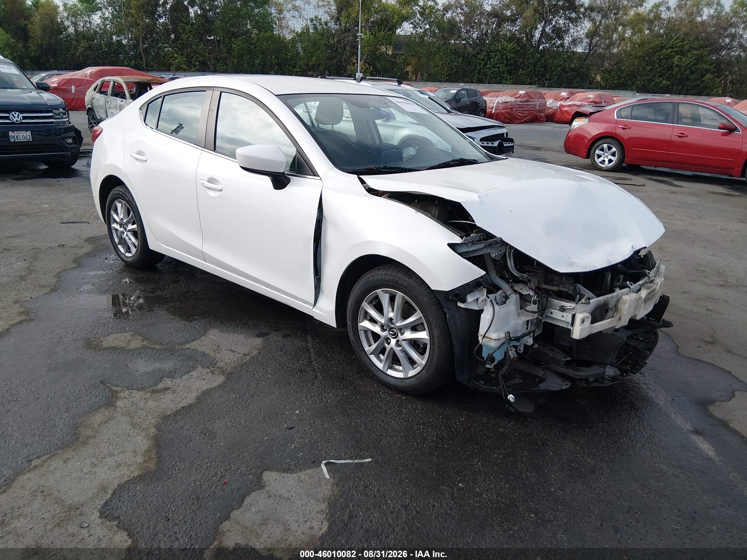 2015 Mazda Mazda3 I Touring Белый vin: JM1BM1V76F1219864