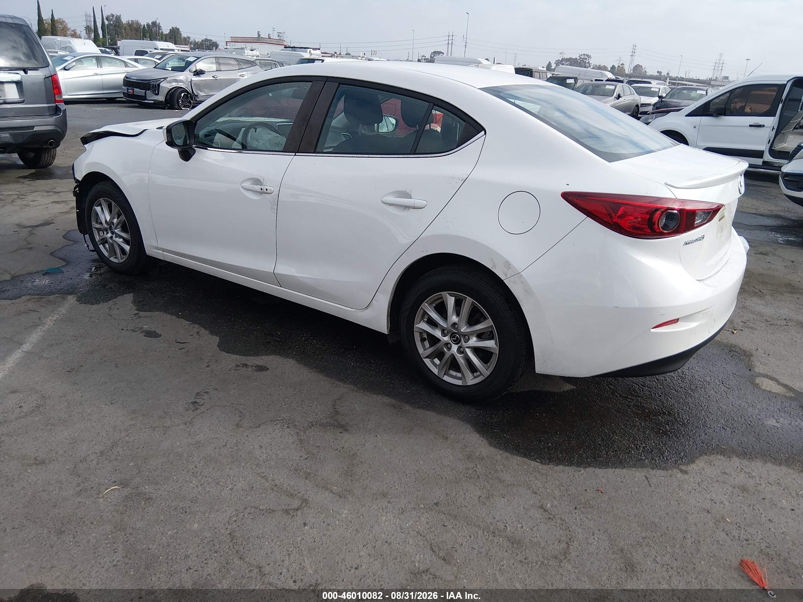 2015 Mazda Mazda3 I Touring White vin: JM1BM1V76F1219864