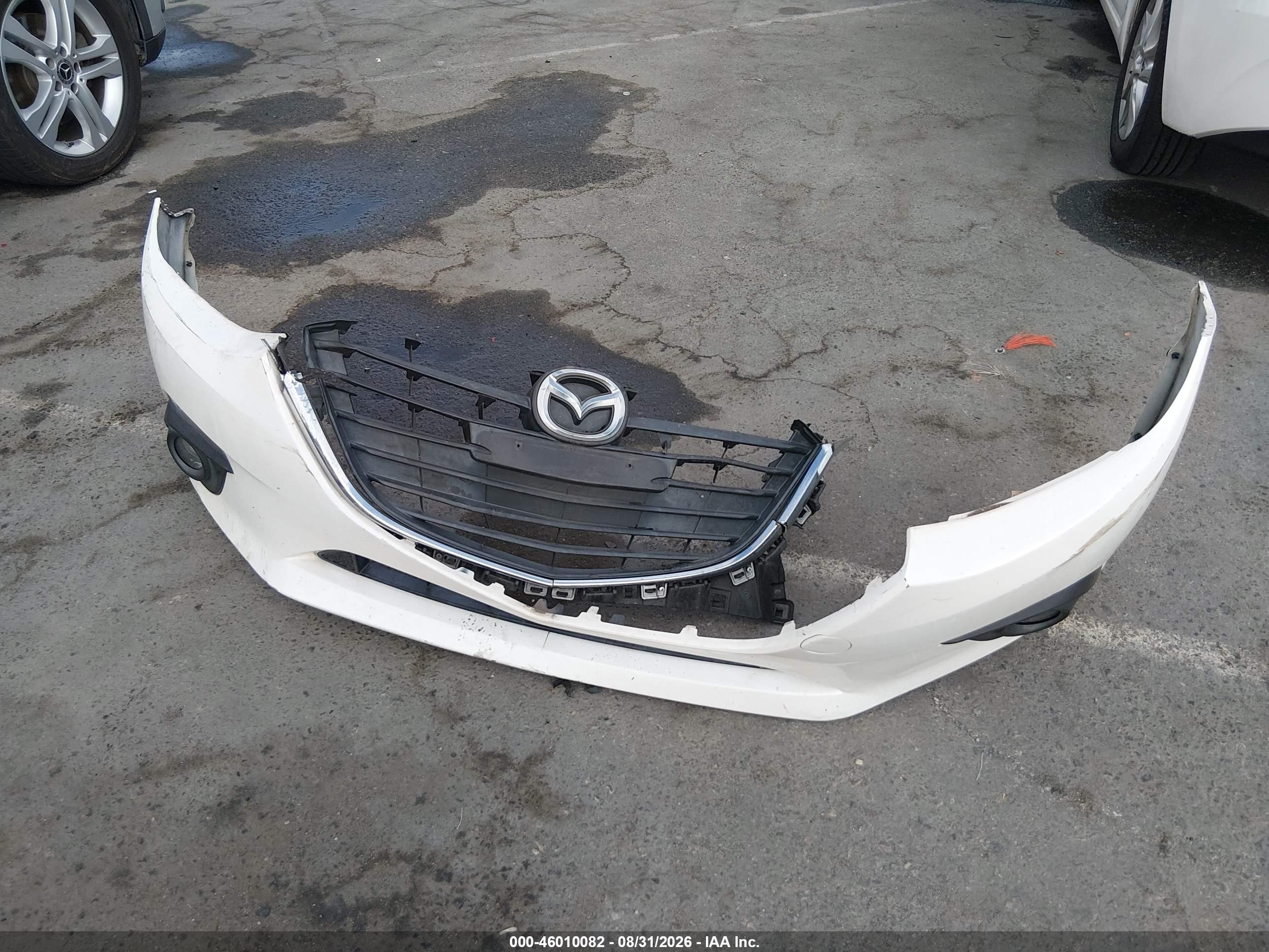 2015 Mazda Mazda3 I Touring White vin: JM1BM1V76F1219864