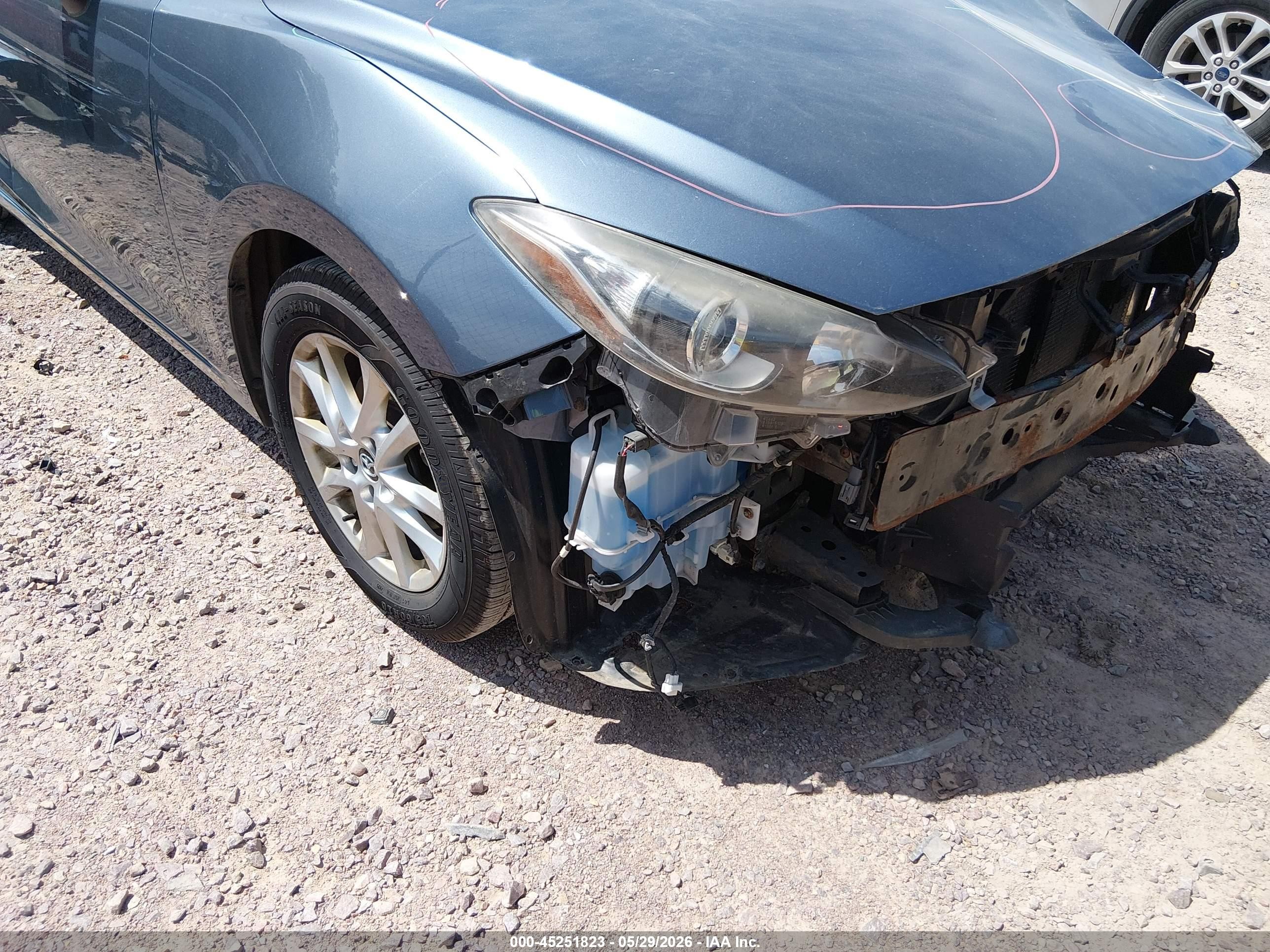 2014 Mazda Mazda3 I Touring Gray vin: JM1BM1V77E1173170