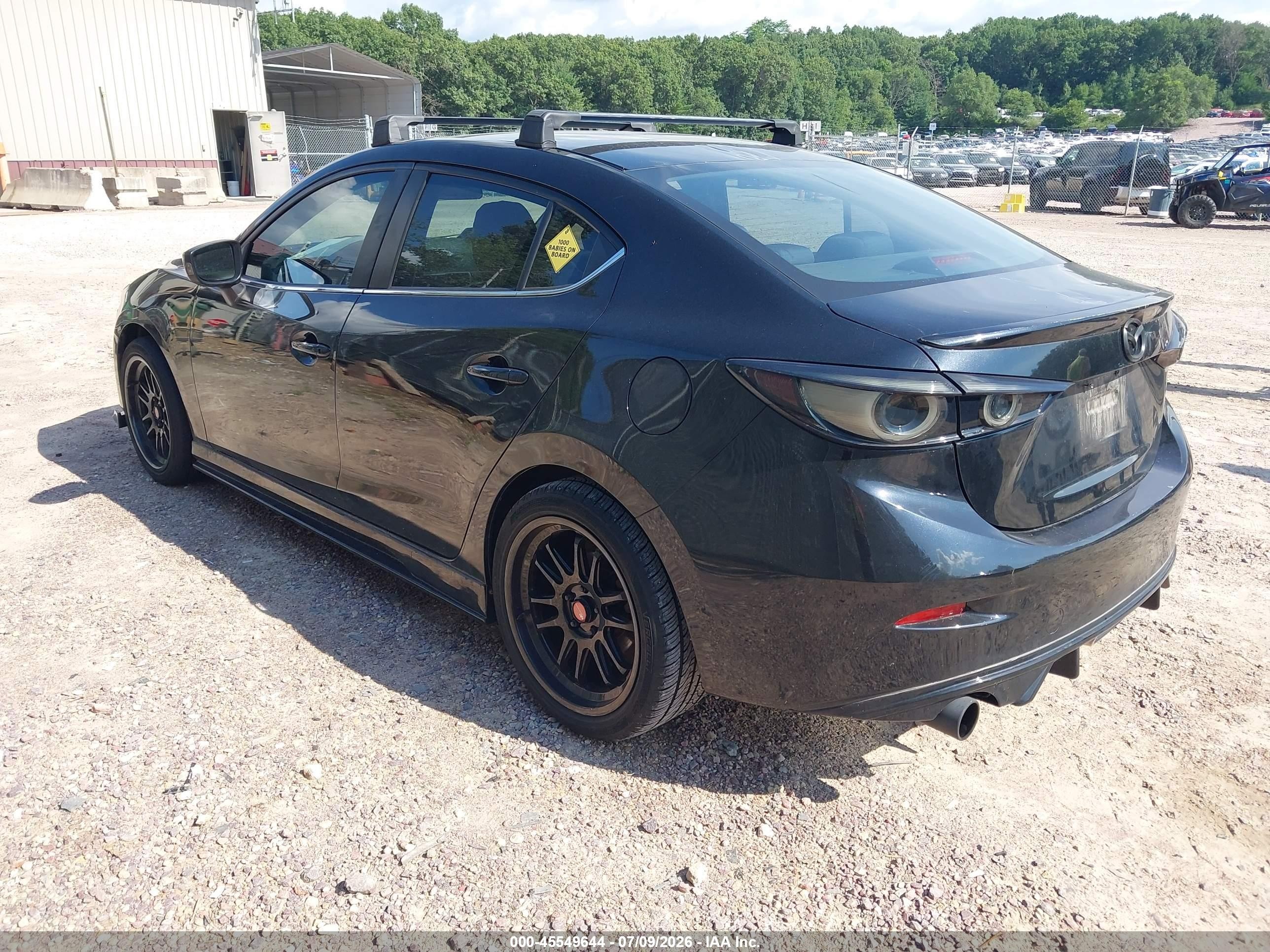 2014 Mazda Mazda3 I Touring Черный vin: JM1BM1V77E1180457